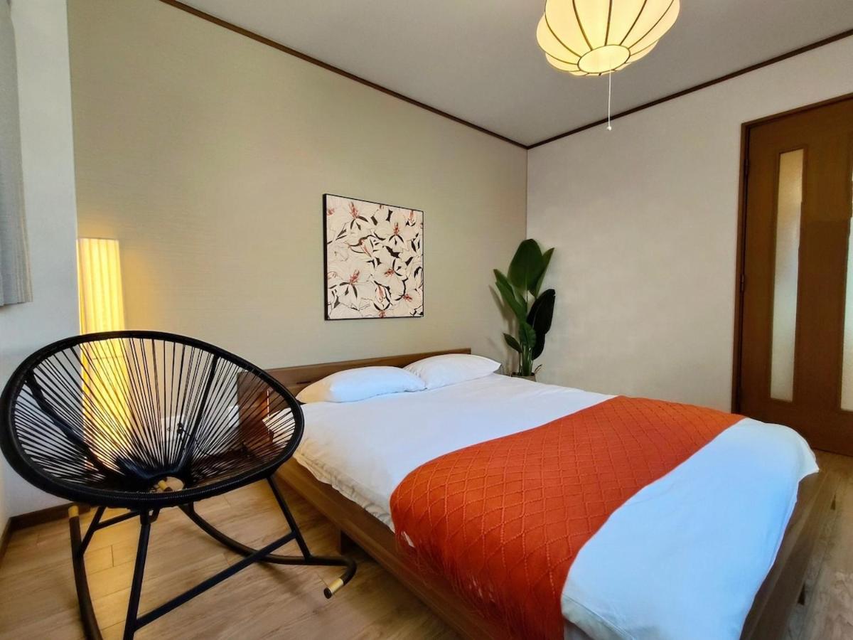 Luna Luxury 4BR Family Villa with Parking - 2 mins from Osaka-ko Station, near EXPO, USJ, Kaiyukan