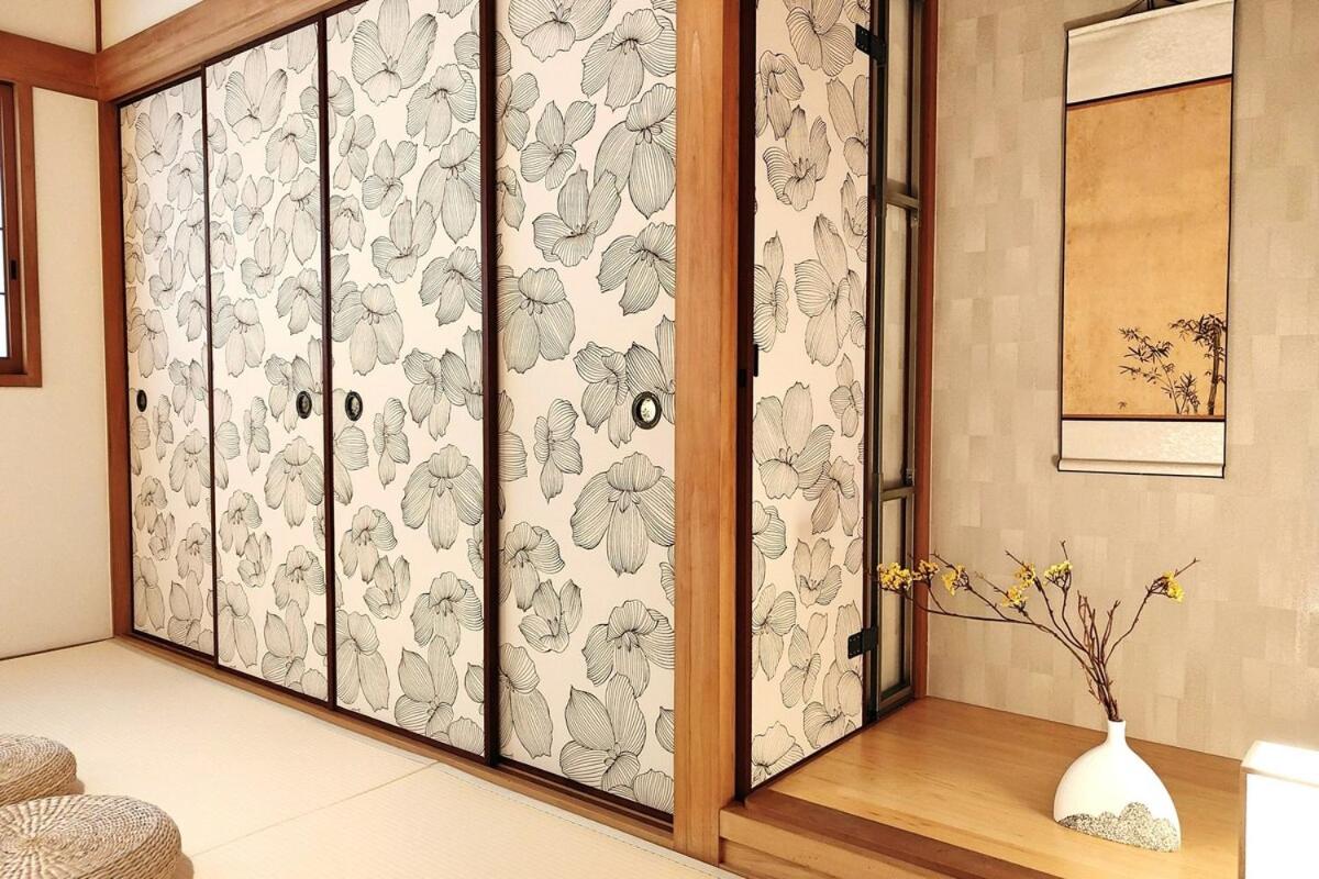 Luna Luxury 4BR Family Villa with Parking - 2 mins from Osaka-ko Station, near EXPO, USJ, Kaiyukan