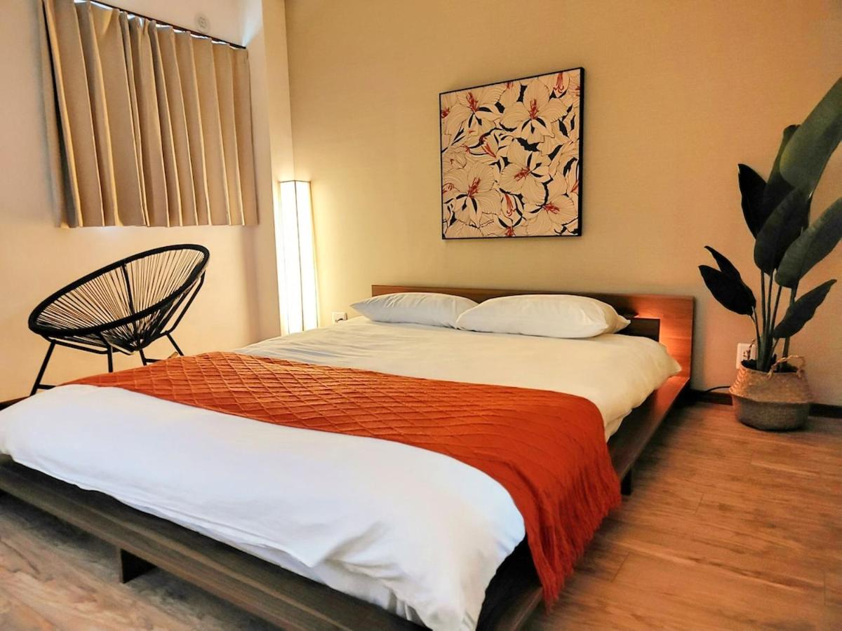 Luna Luxury 4BR Family Villa with Parking - 2 mins from Osaka-ko Station, near EXPO, USJ, Kaiyukan