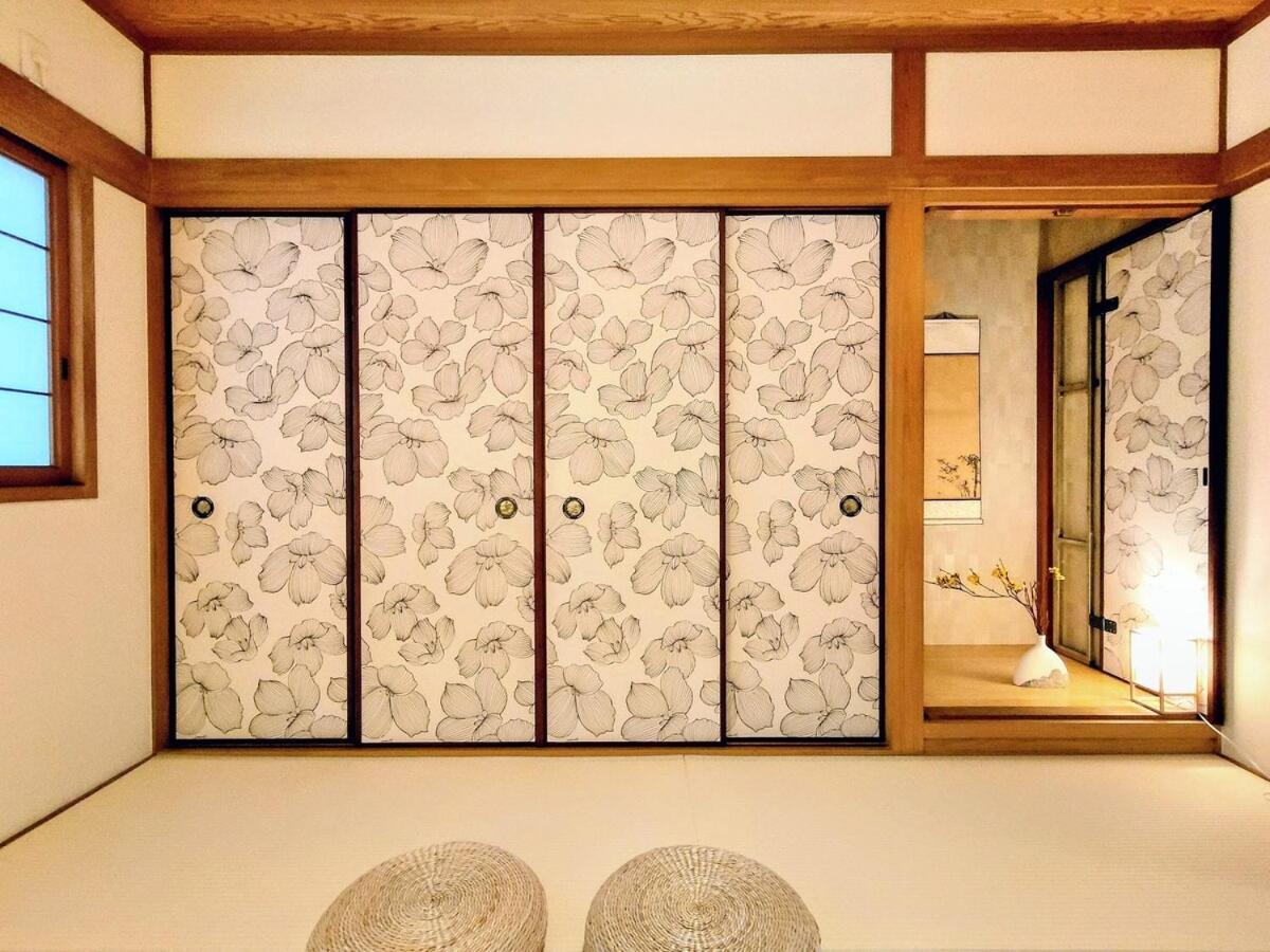 Luna Luxury 4BR Family Villa with Parking - 2 mins from Osaka-ko Station, near EXPO, USJ, Kaiyukan