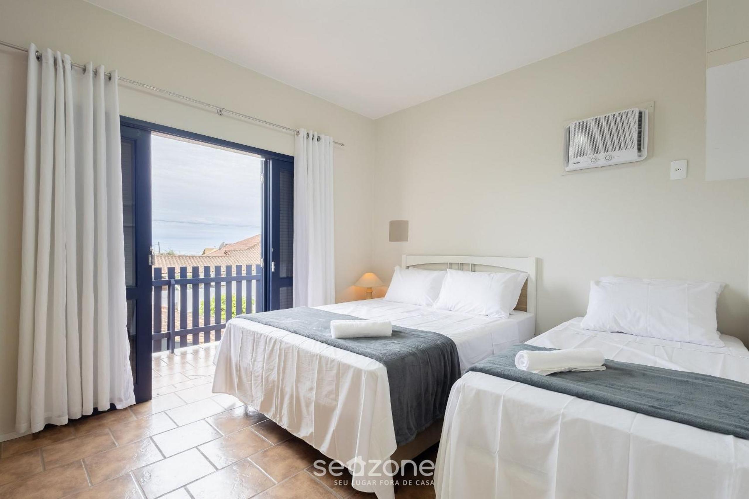 5 Bedroom House 200 m from the Beach CMM0043