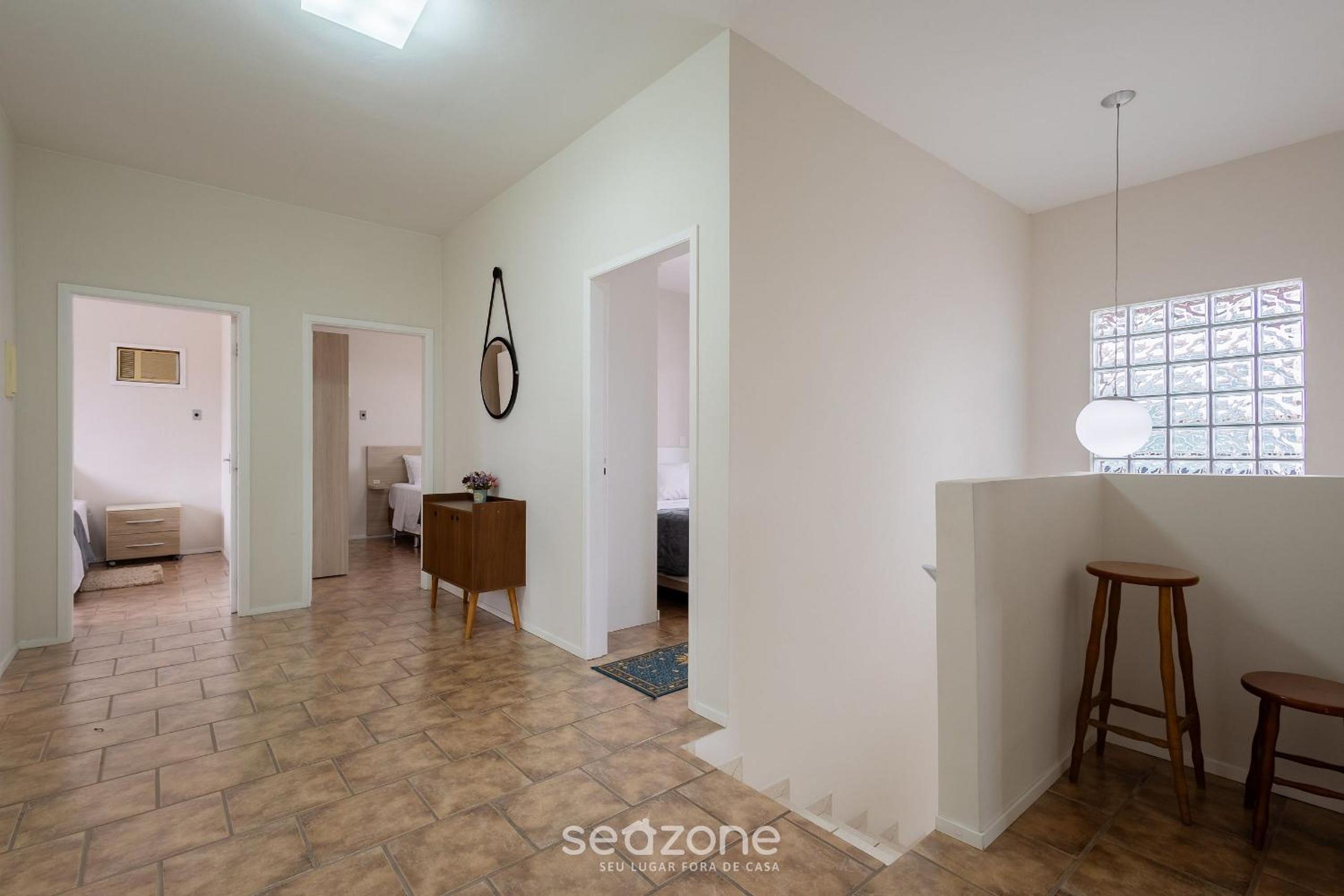 5 Bedroom House 200 m from the Beach CMM0043