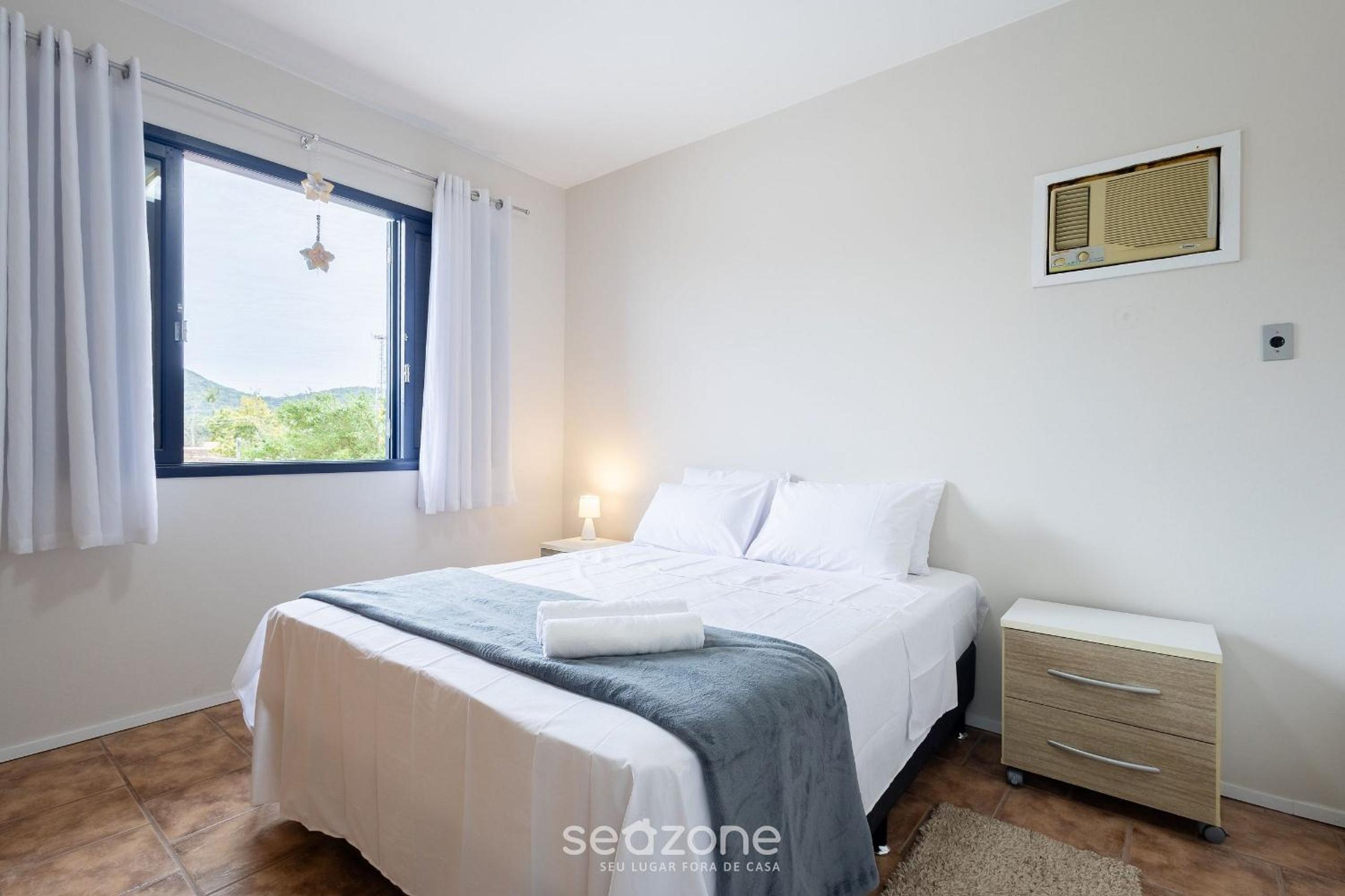 5 Bedroom House 200 m from the Beach CMM0043