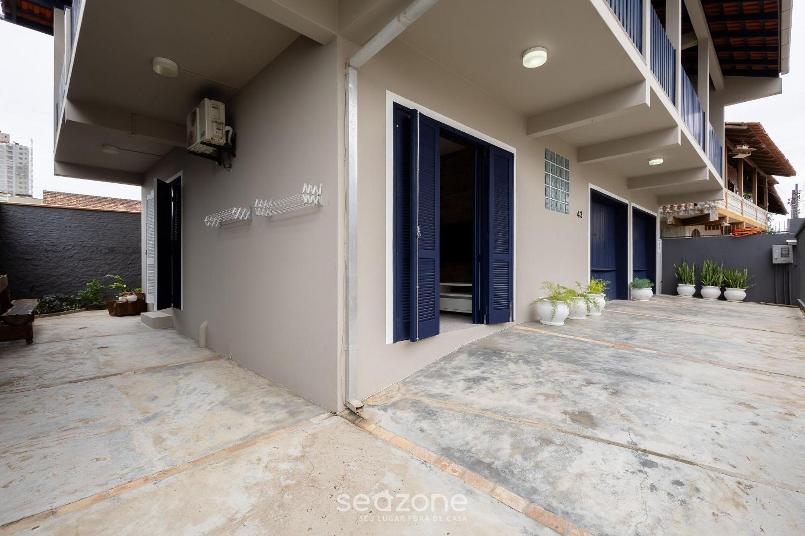 5 Bedroom House 200 m from the Beach CMM0043