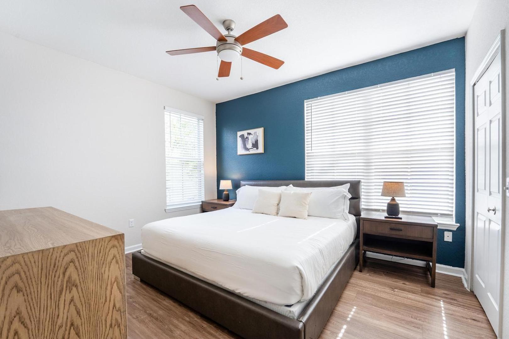 Landing Stunning 1BD Gym Pool