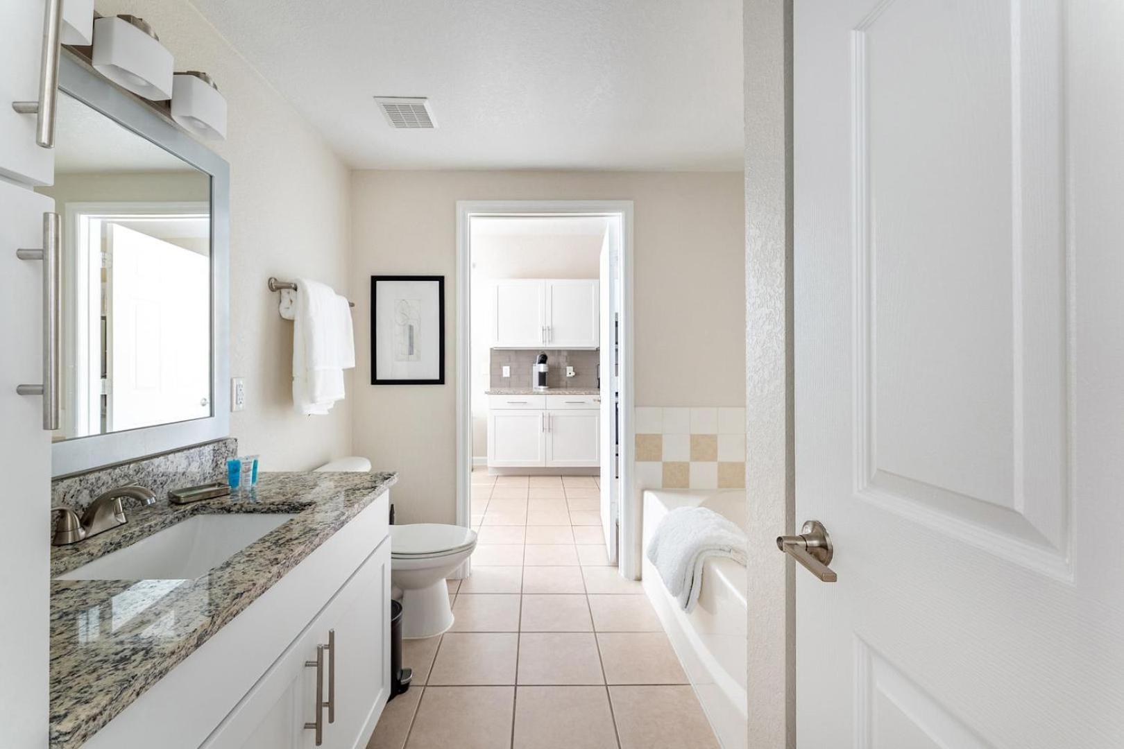 Landing Stunning 1BD Gym Pool