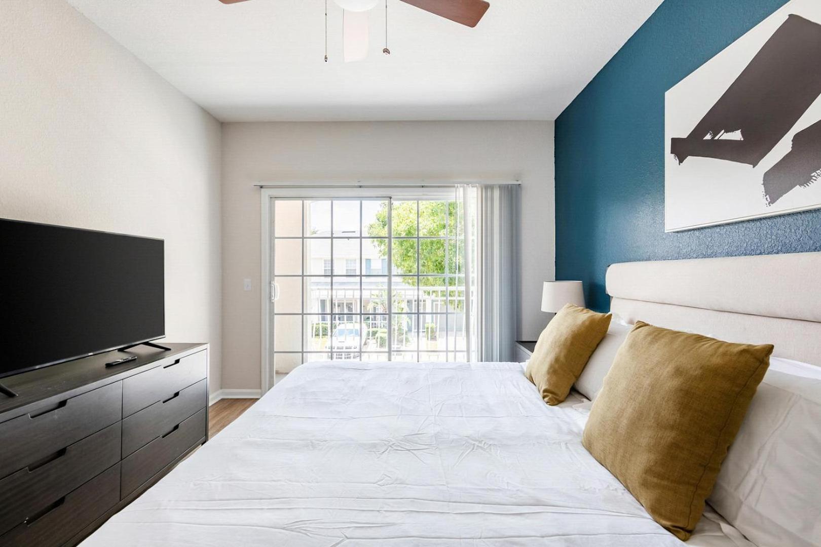 Landing Stunning 1BD Gym Pool