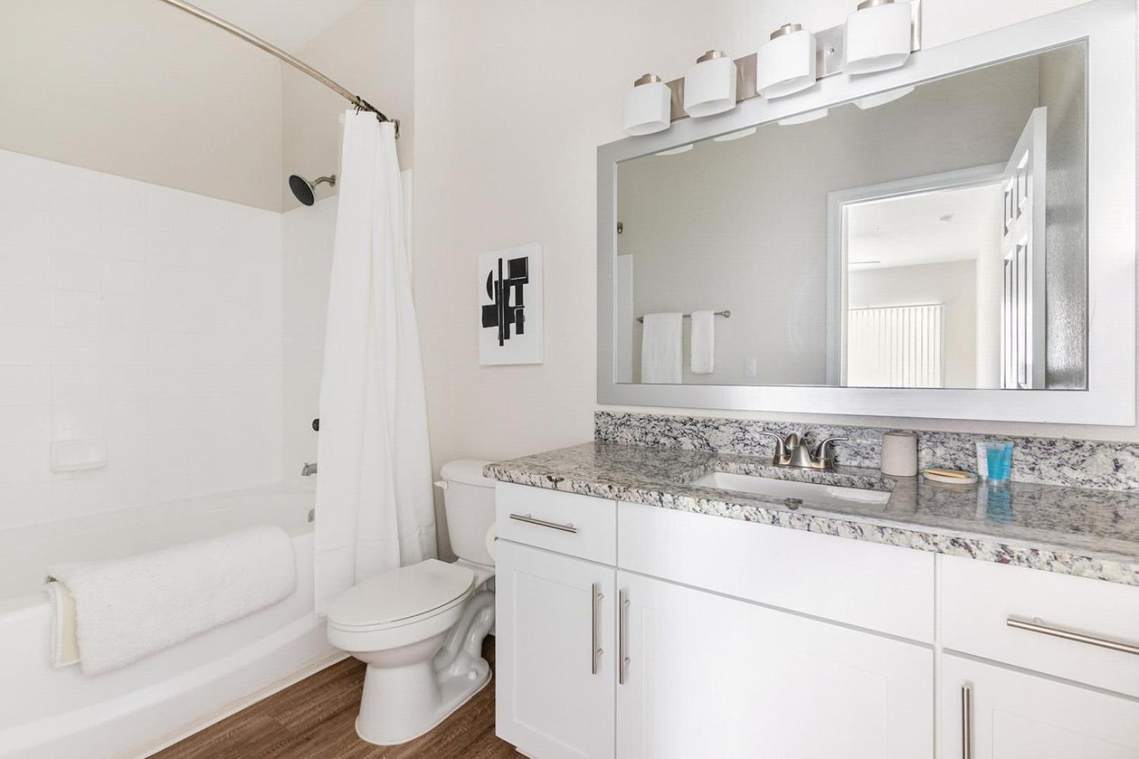Landing Stunning 1BD Gym Pool