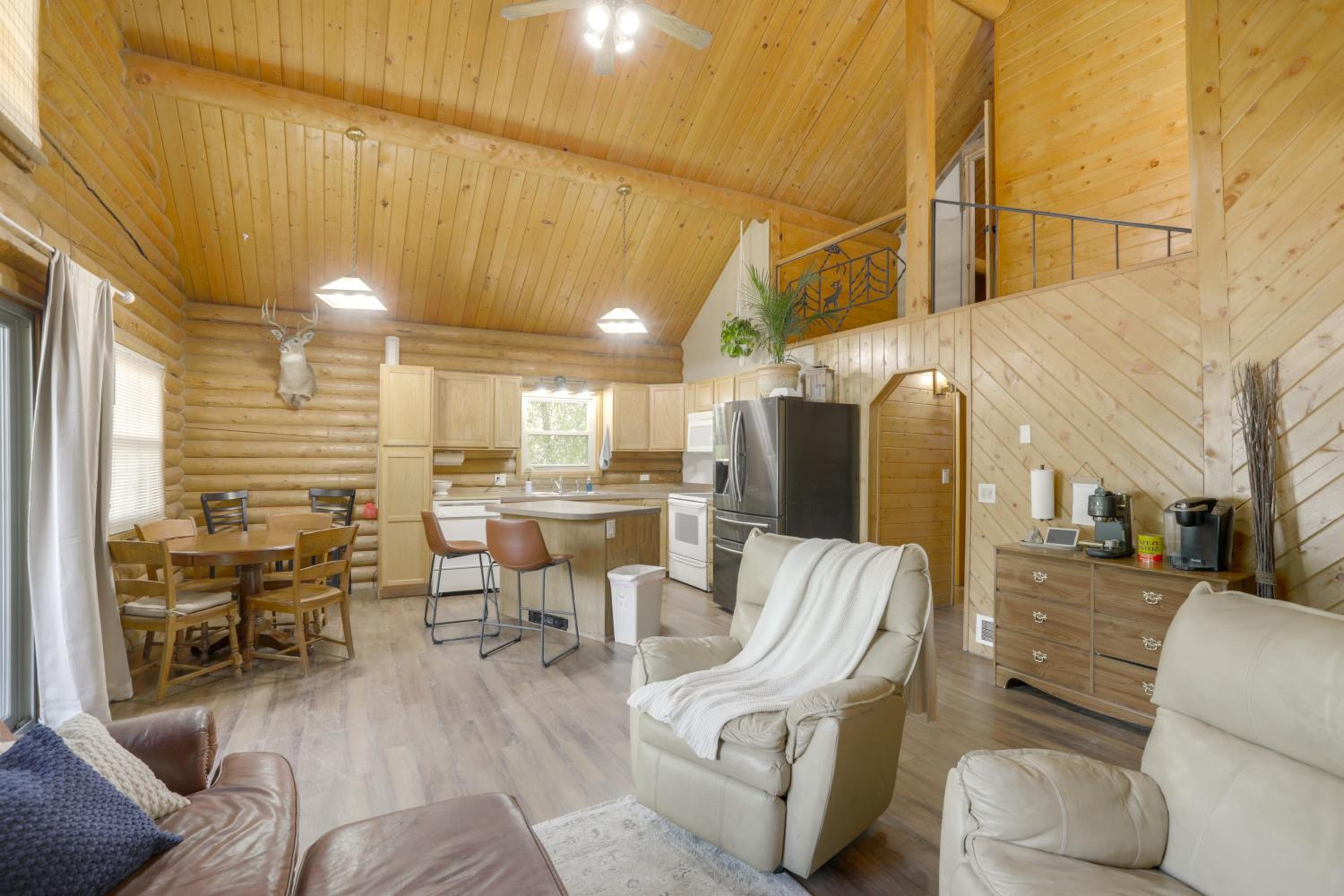 Waterfront Cabin with Bighorn Mountain Views!