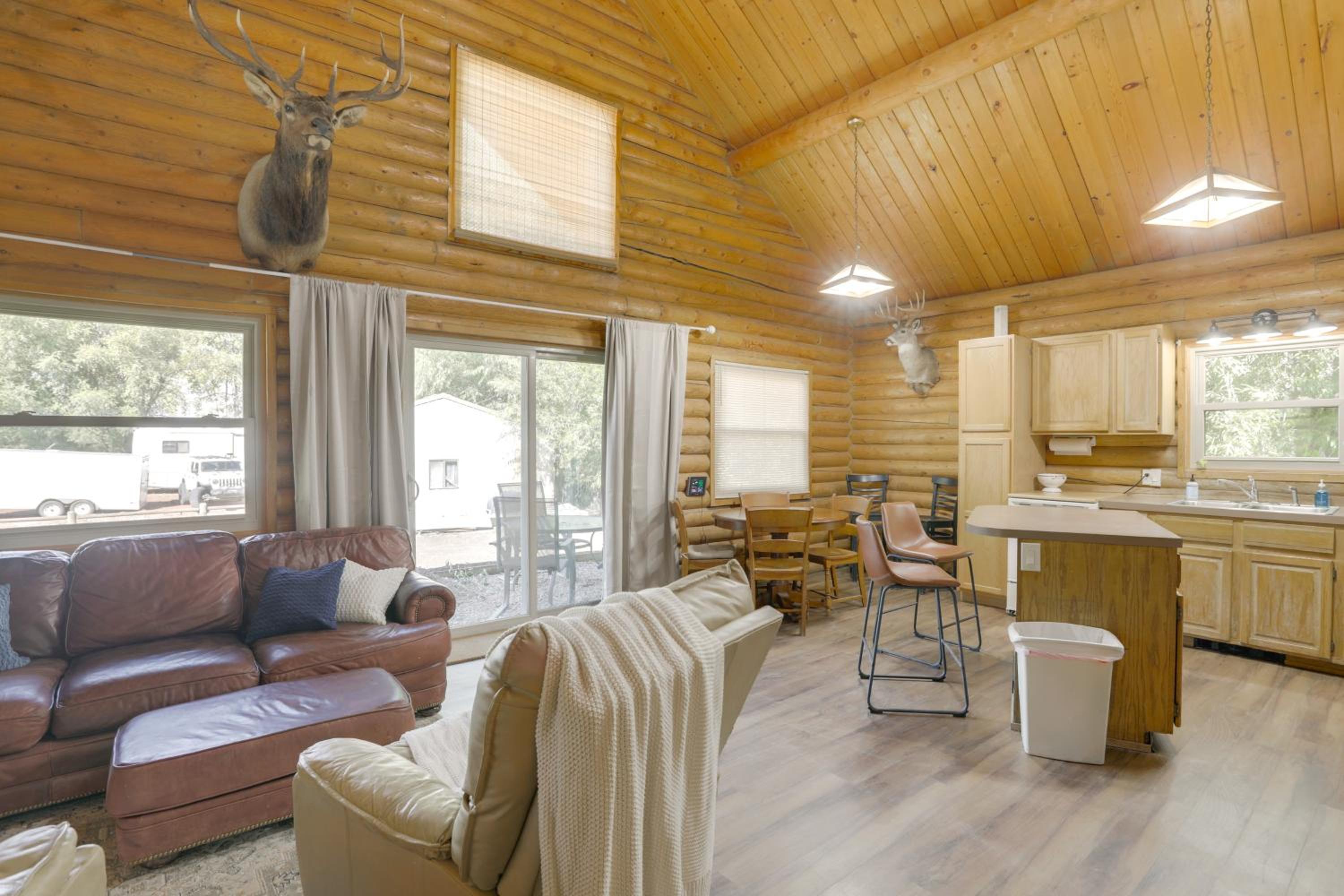 Waterfront Cabin with Bighorn Mountain Views!