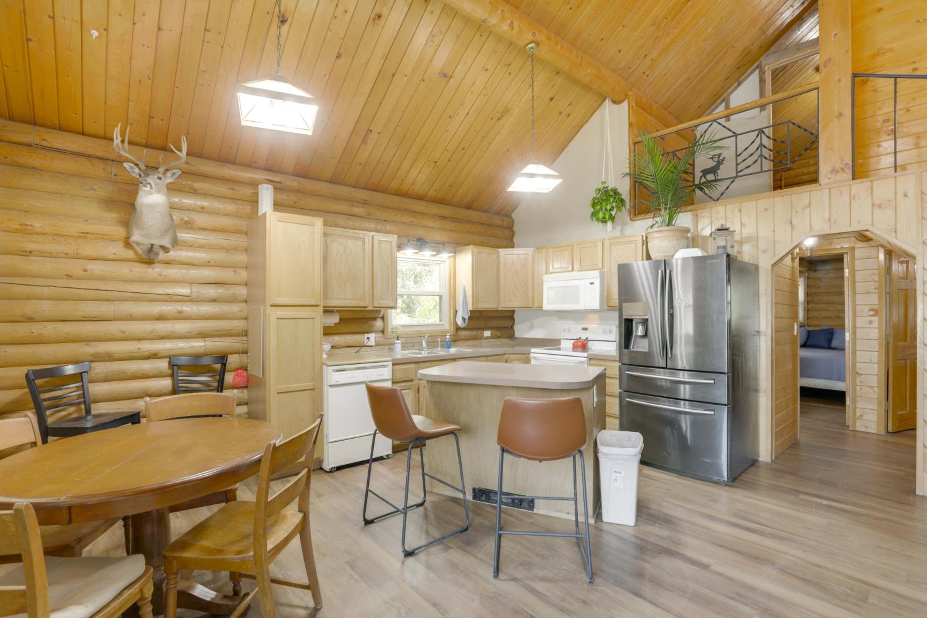 Waterfront Cabin with Bighorn Mountain Views!