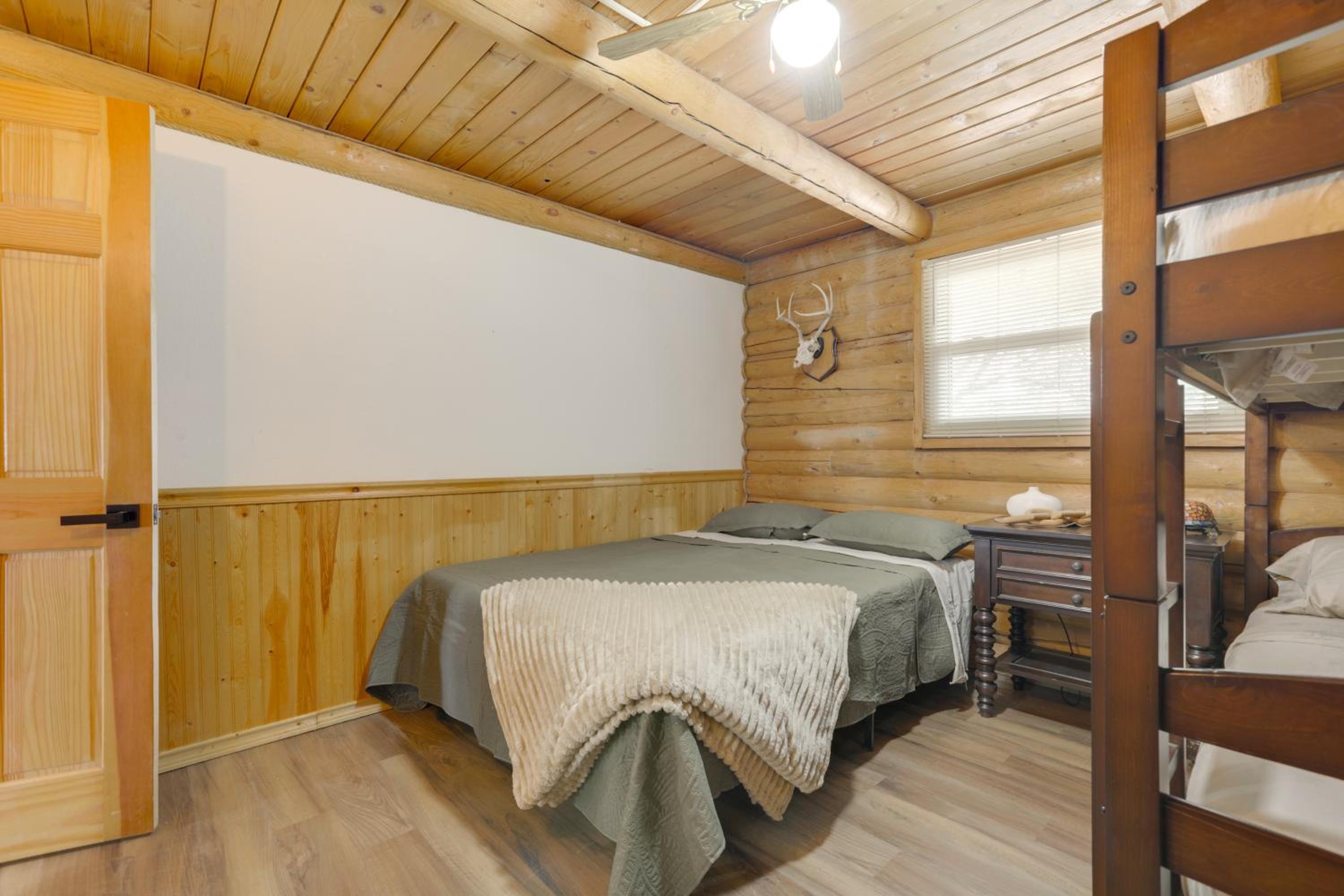 Waterfront Cabin with Bighorn Mountain Views!
