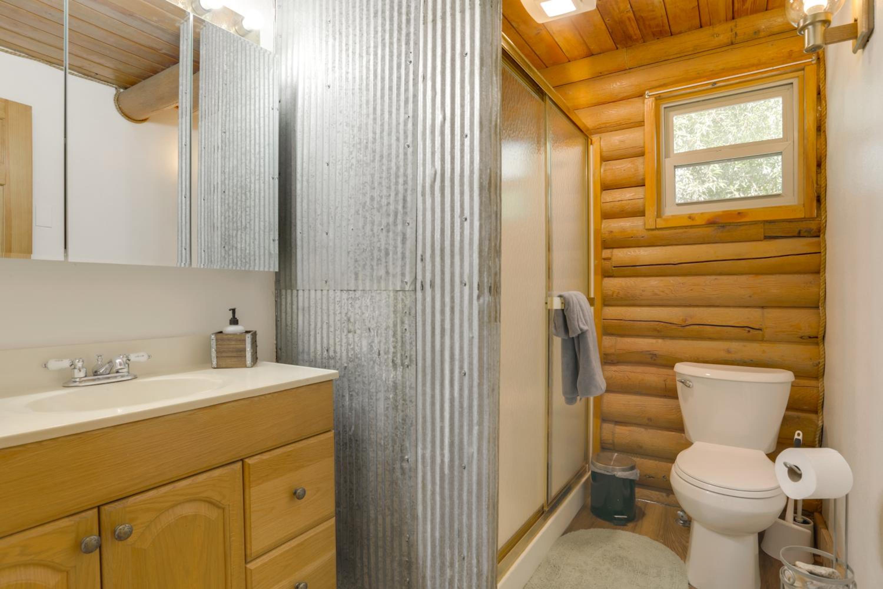Waterfront Cabin with Bighorn Mountain Views!