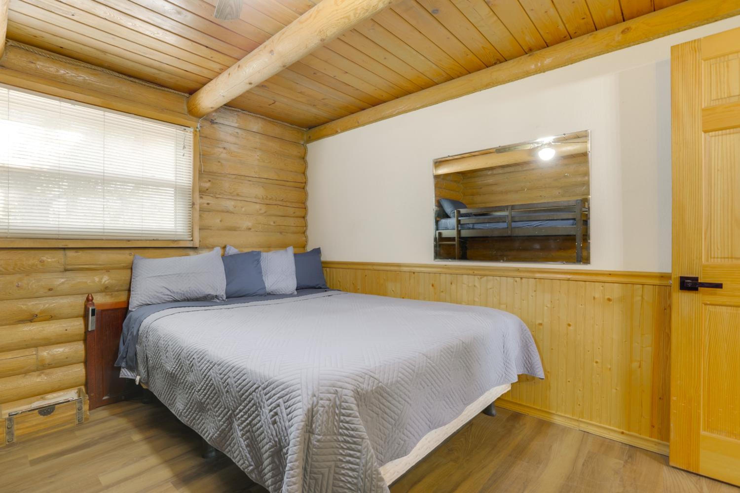 Waterfront Cabin with Bighorn Mountain Views!