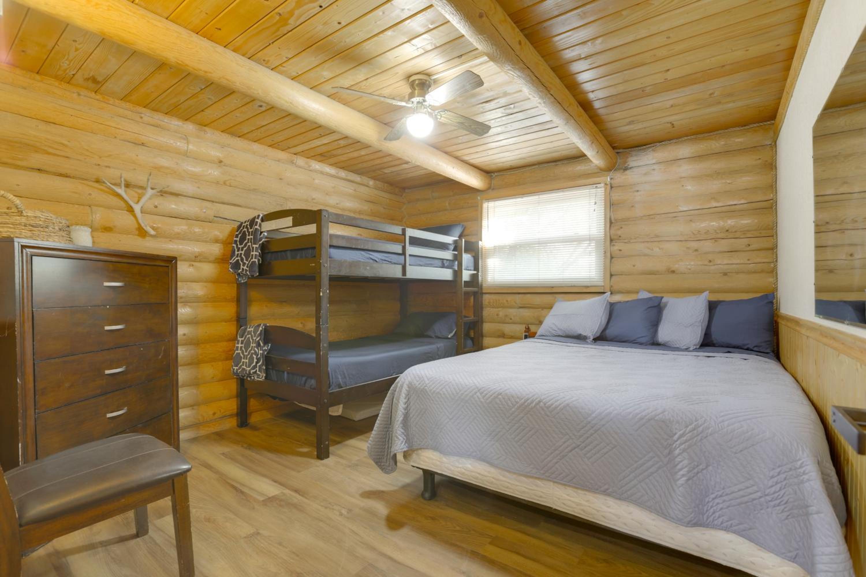 Waterfront Cabin with Bighorn Mountain Views!