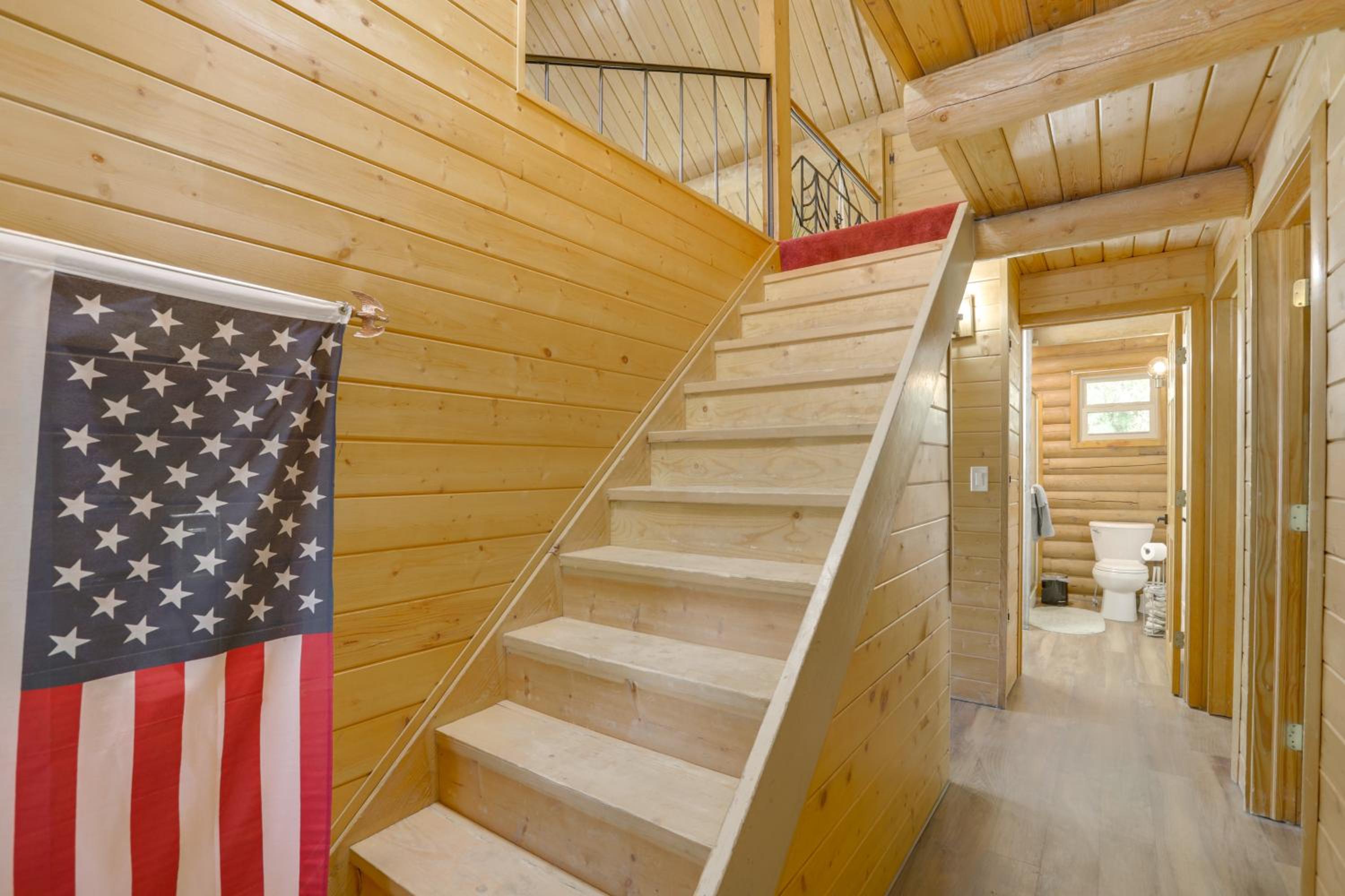 Waterfront Cabin with Bighorn Mountain Views!