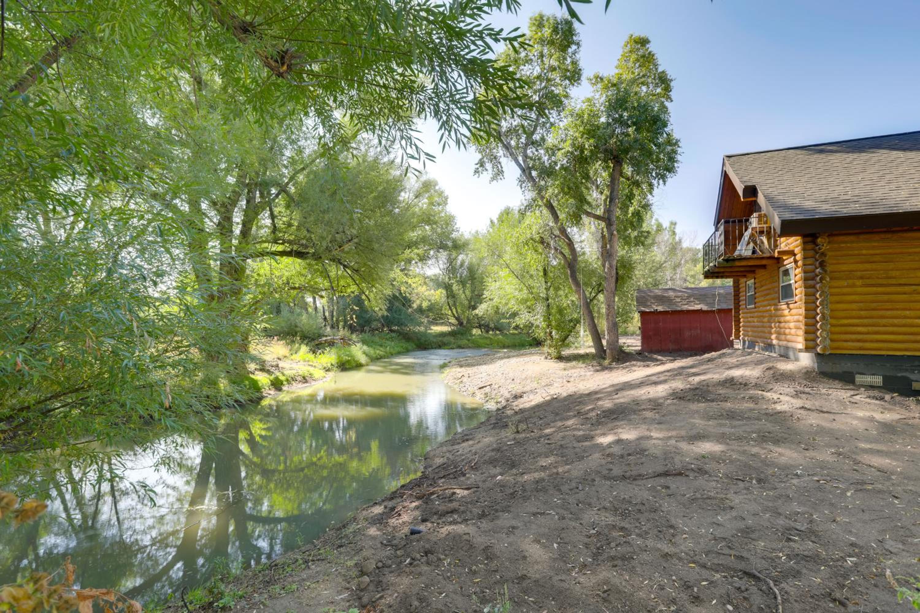 Waterfront Cabin with Bighorn Mountain Views!