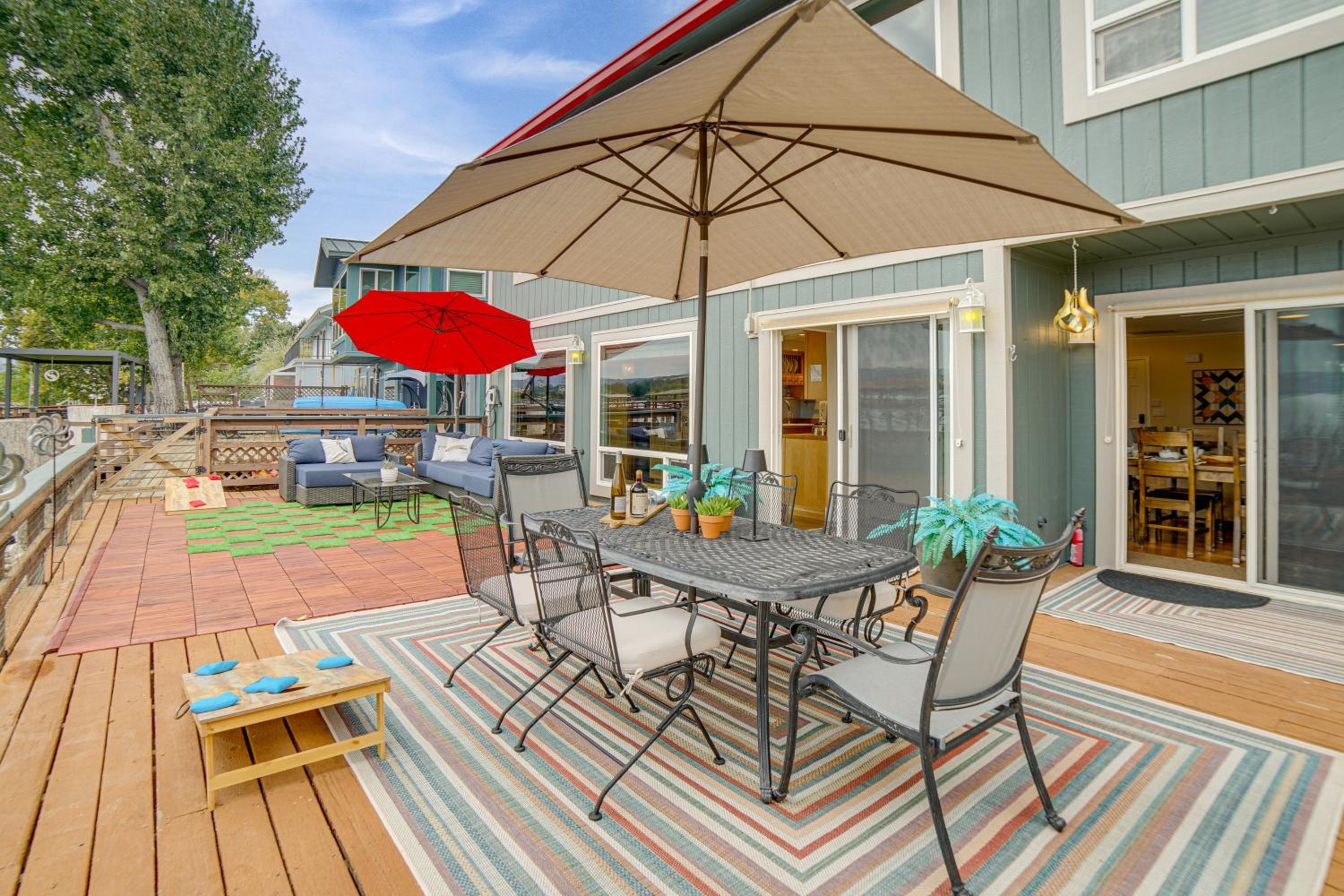 Waterfront Clear Lake Home with Game Room and Deck!