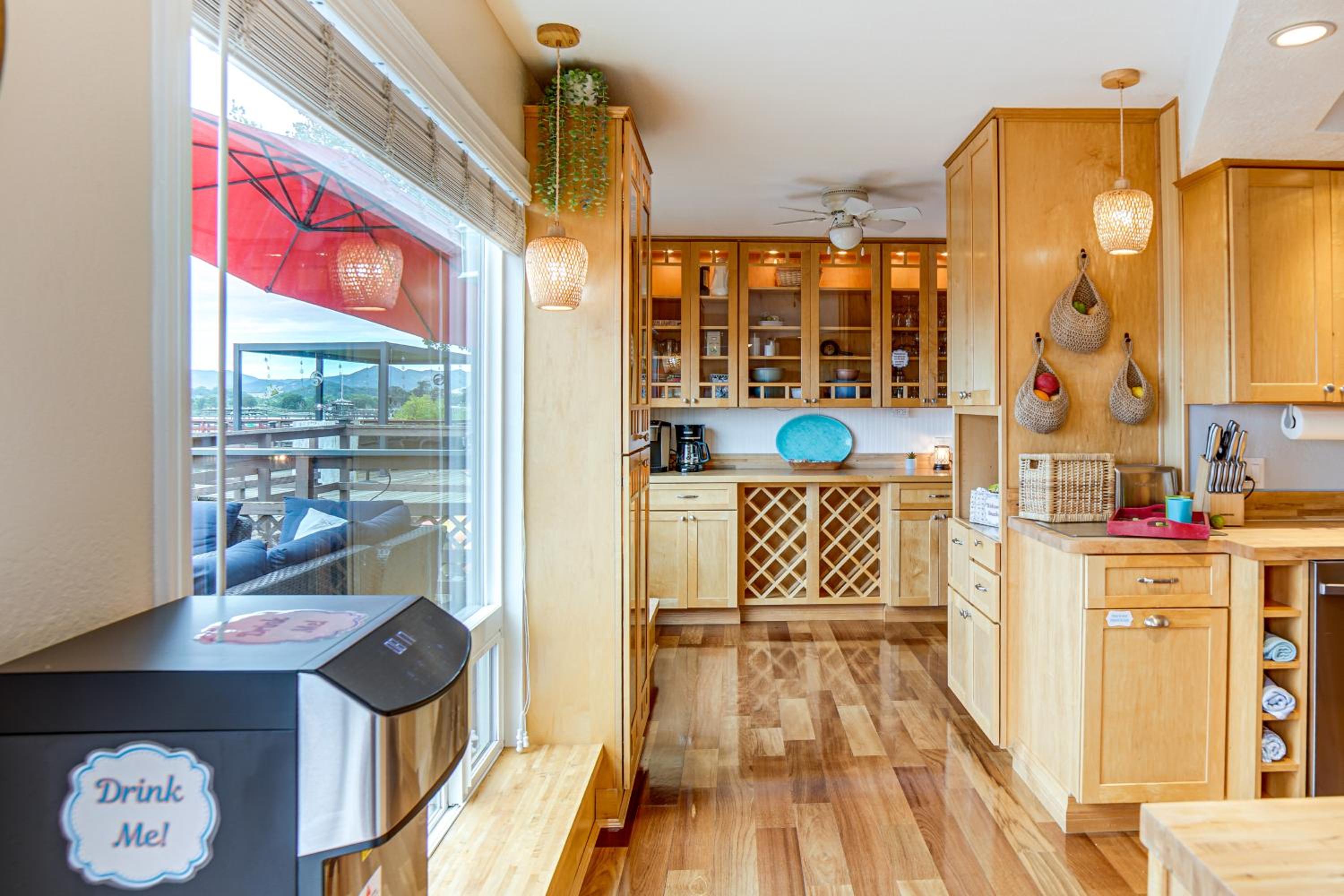 Waterfront Clear Lake Home with Game Room and Deck!