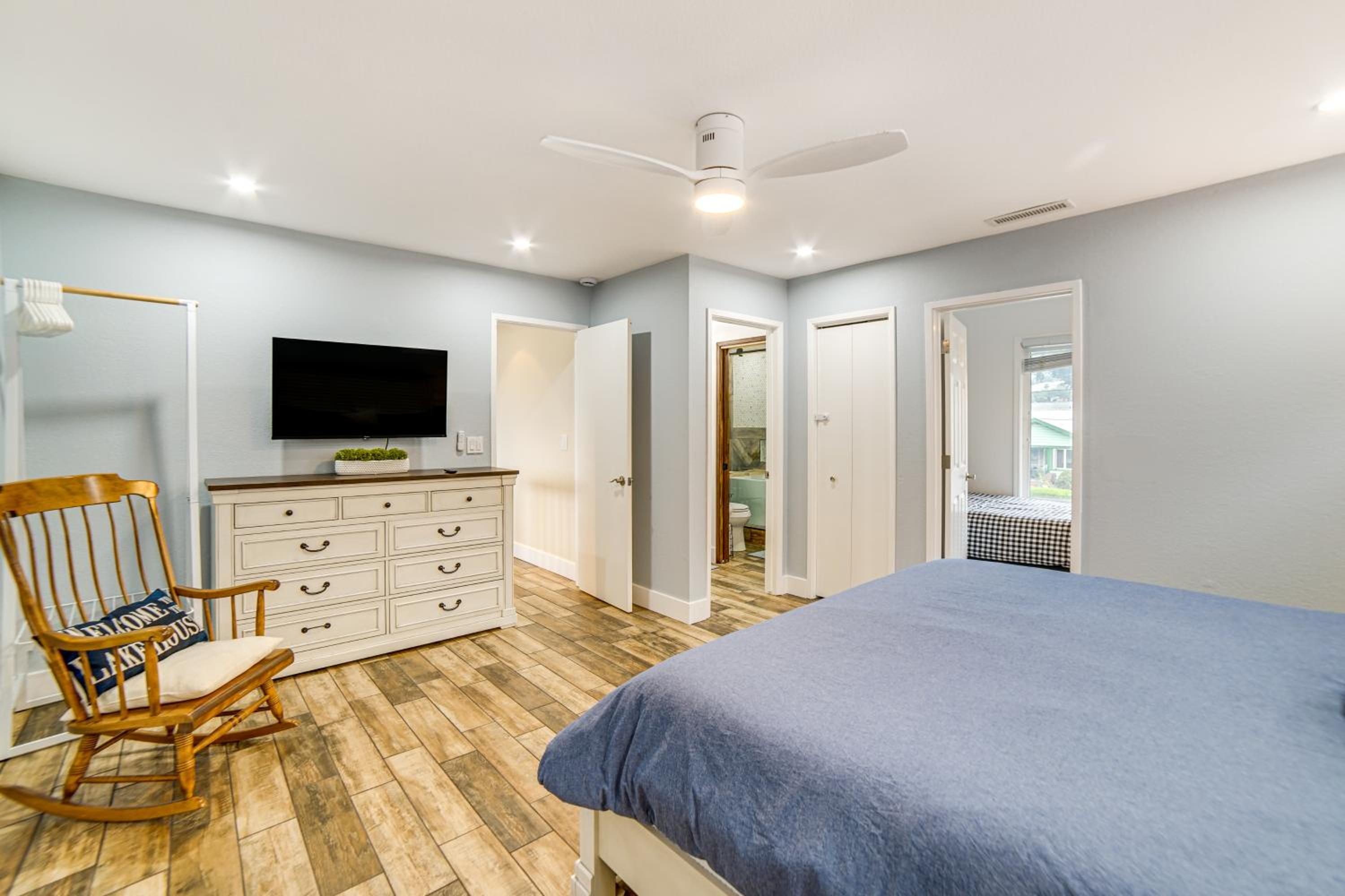 Waterfront Clear Lake Home with Game Room and Deck!