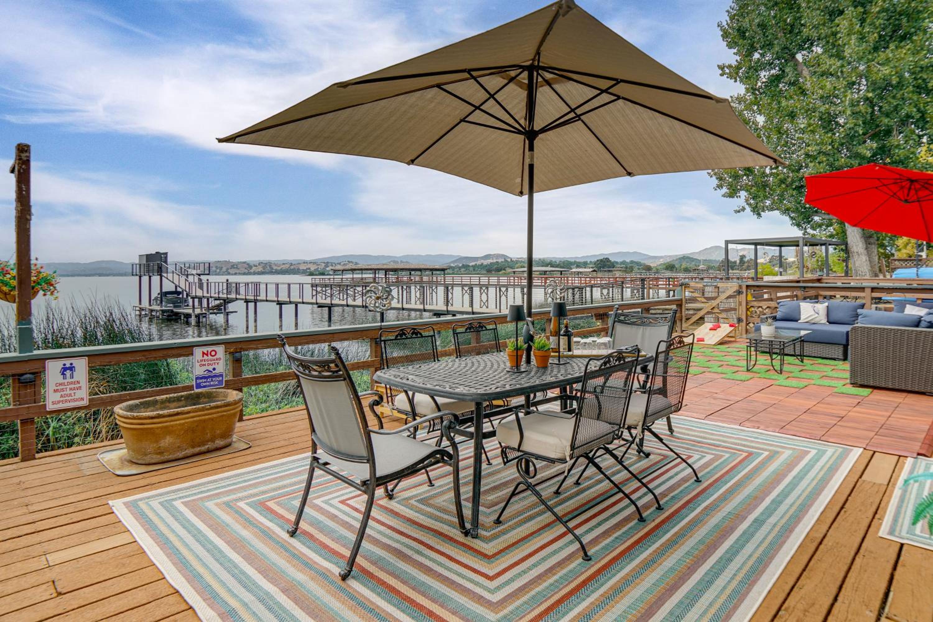 Waterfront Clear Lake Home with Game Room and Deck!