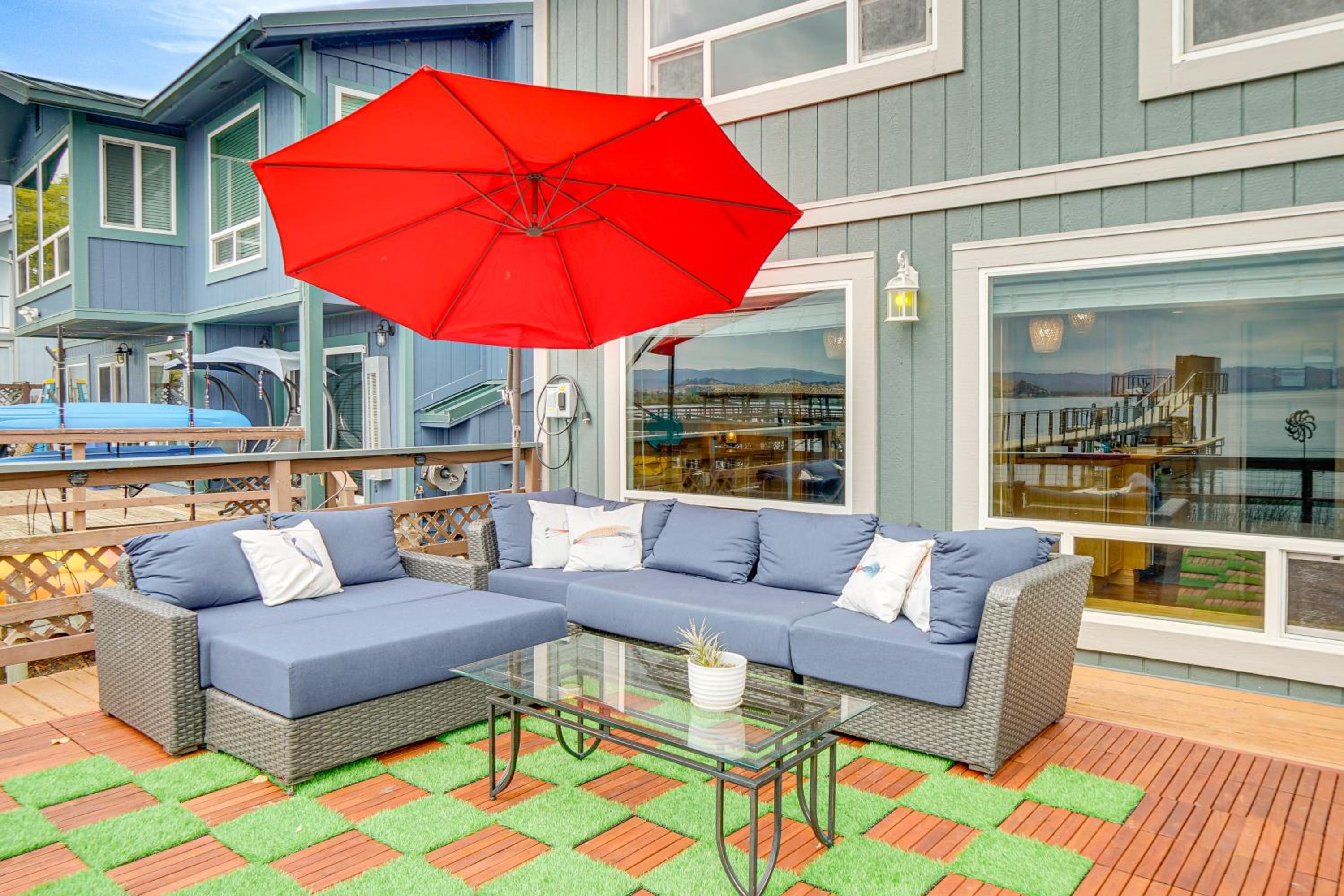 Waterfront Clear Lake Home with Game Room and Deck!