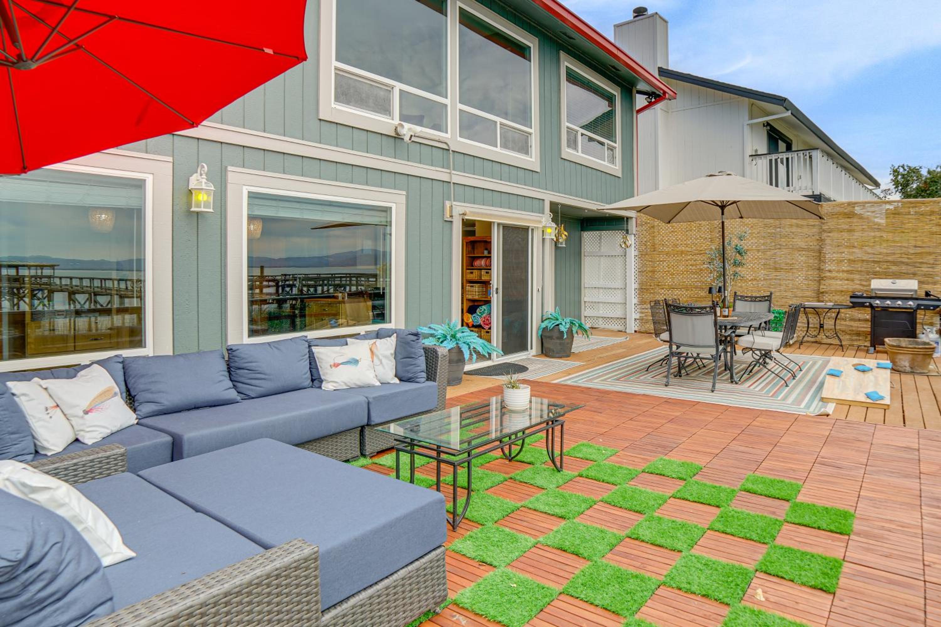 Waterfront Clear Lake Home with Game Room and Deck!