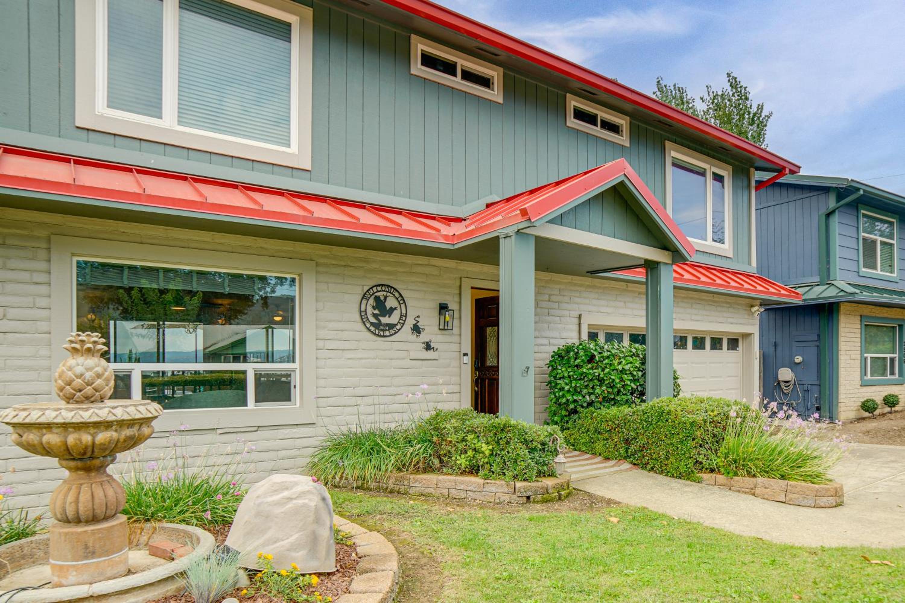 Waterfront Clear Lake Home with Game Room and Deck!
