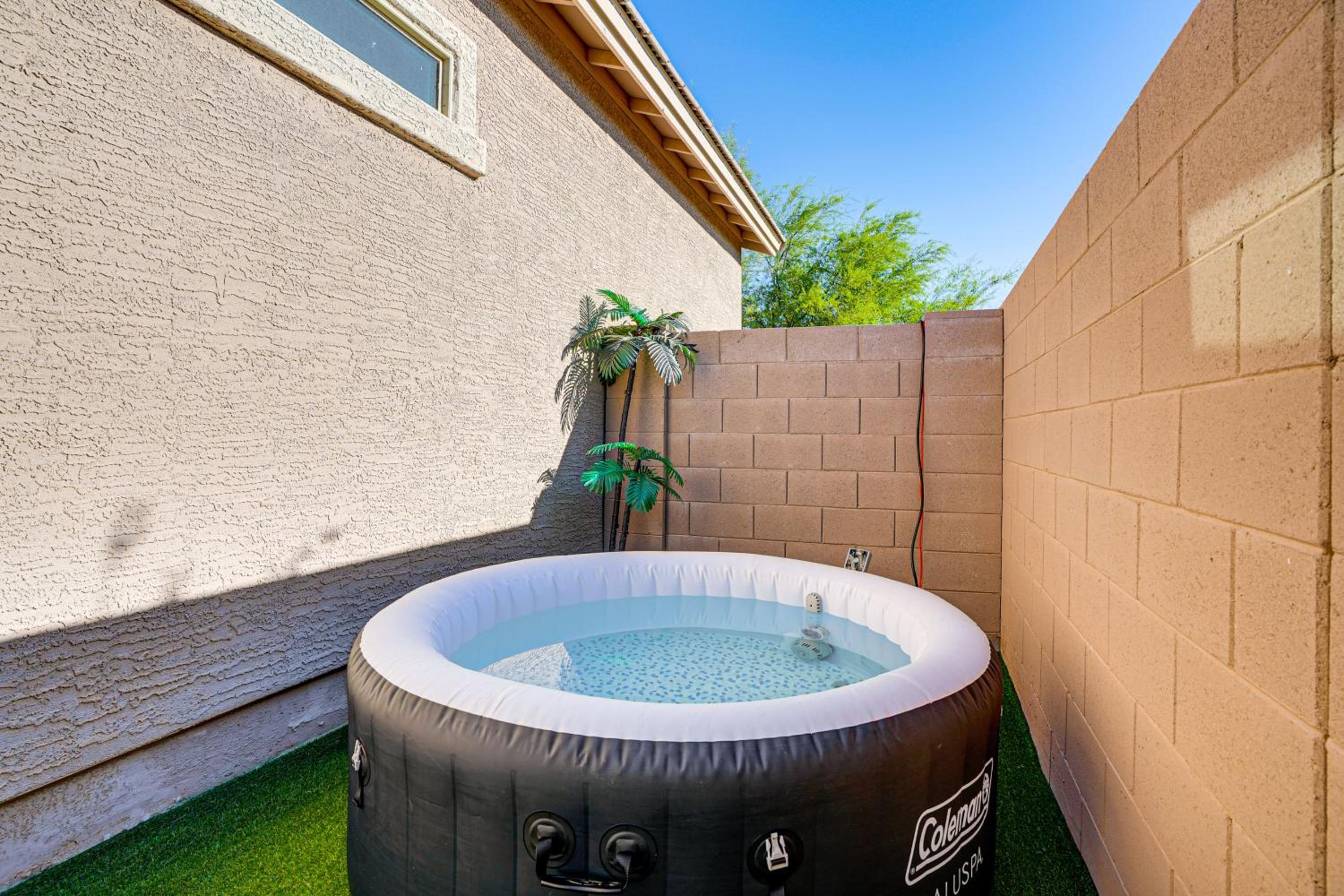 Mtn Views and Private Hot Tub Buckeye Getaway
