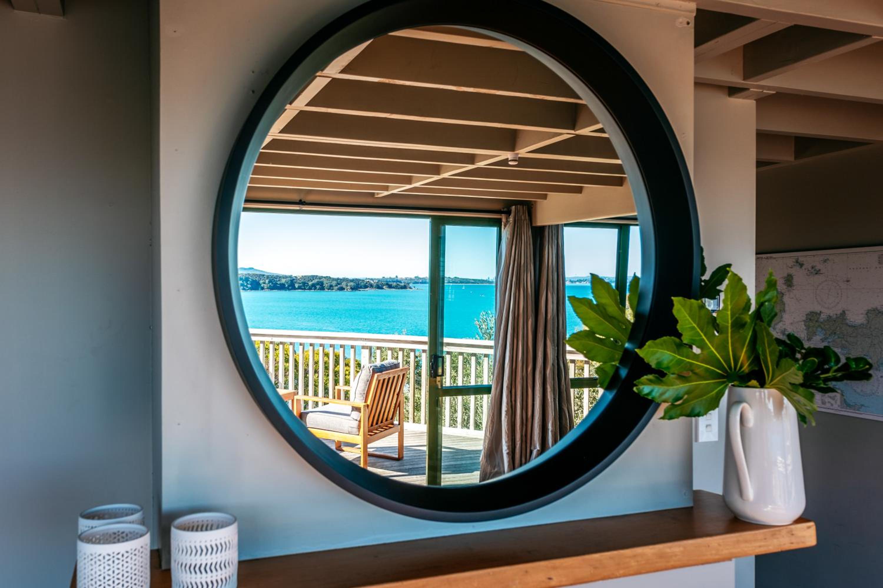 Spinnaker Watch - Ocean Views on Waiheke Island