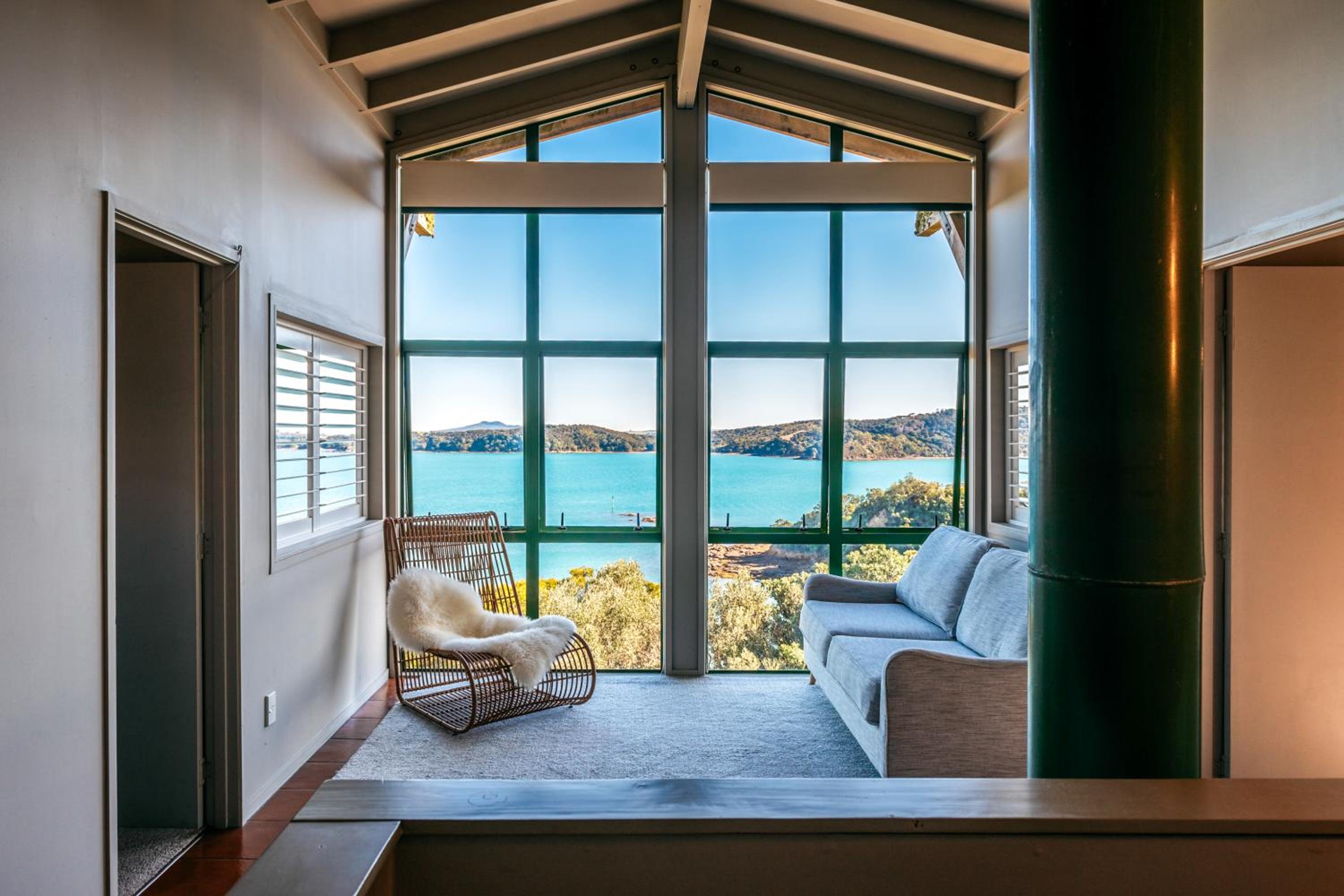 Spinnaker Watch - Ocean Views on Waiheke Island
