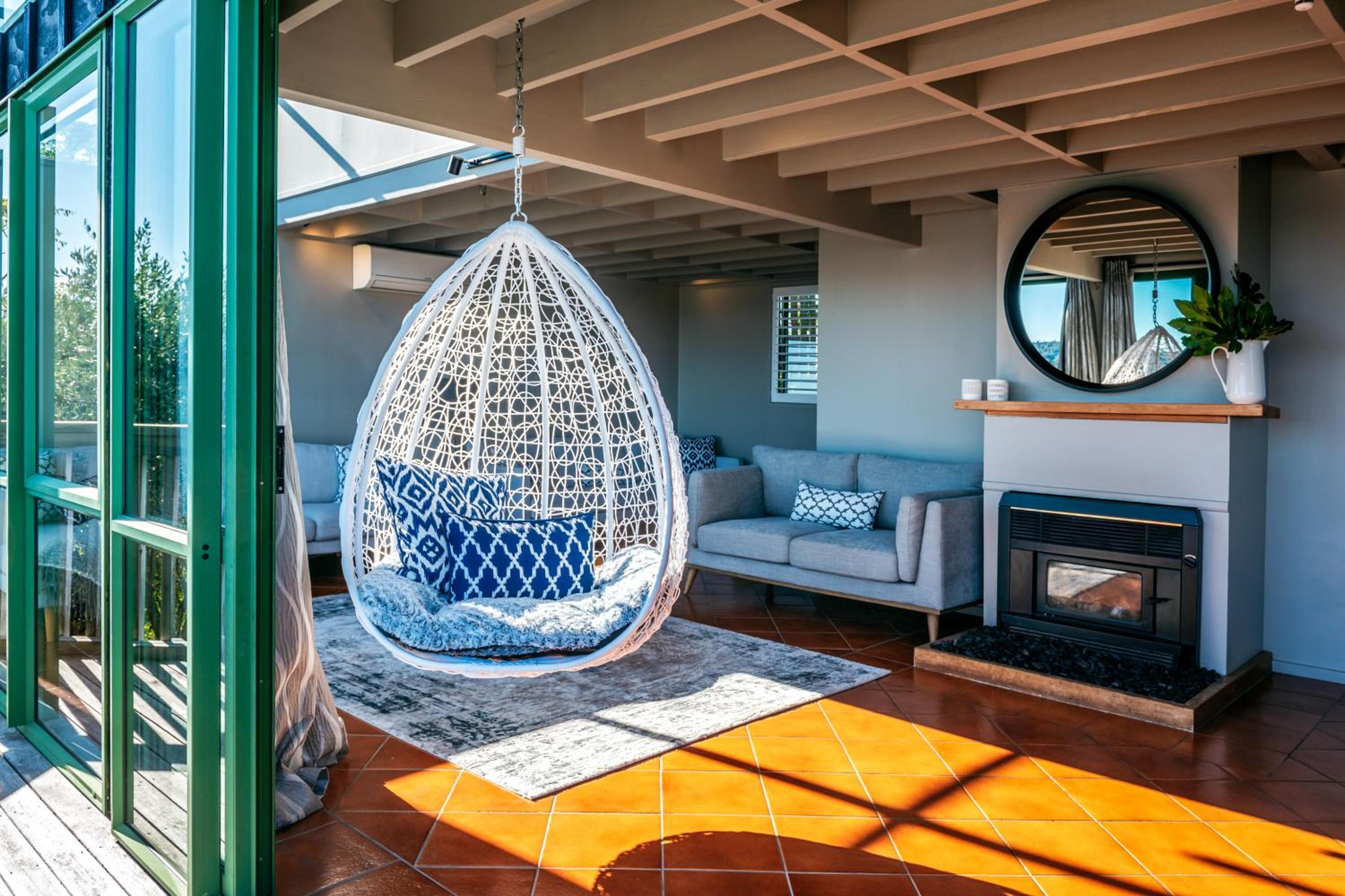 Spinnaker Watch - Ocean Views on Waiheke Island