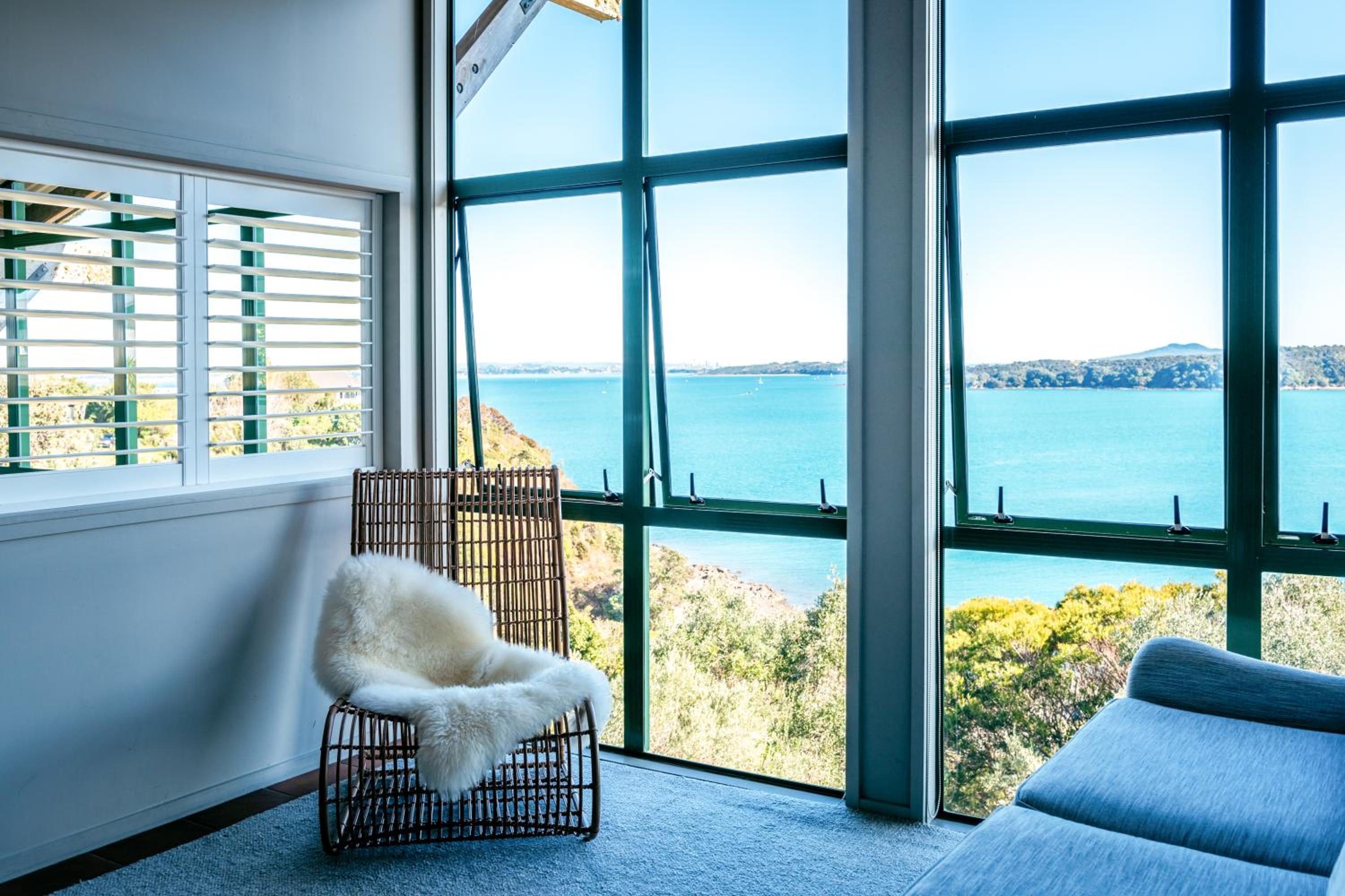 Spinnaker Watch - Ocean Views on Waiheke Island