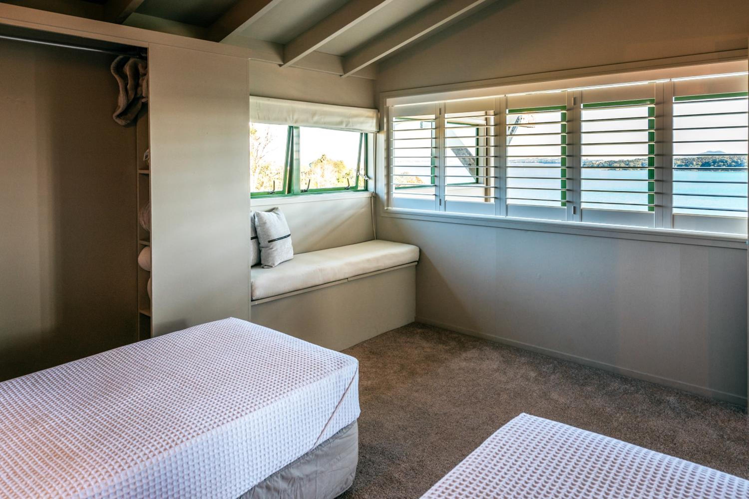 Spinnaker Watch - Ocean Views on Waiheke Island