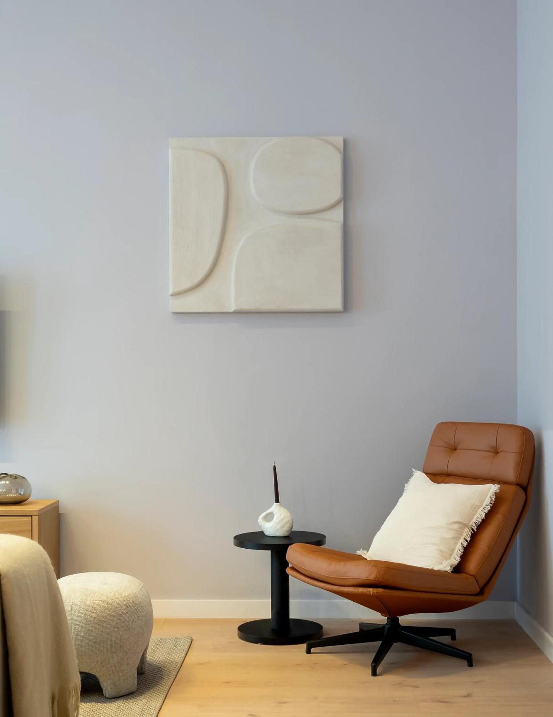 Universitatii Designer 3BR Apartment - Grand Windows High Ceilings & Central Balcony Views