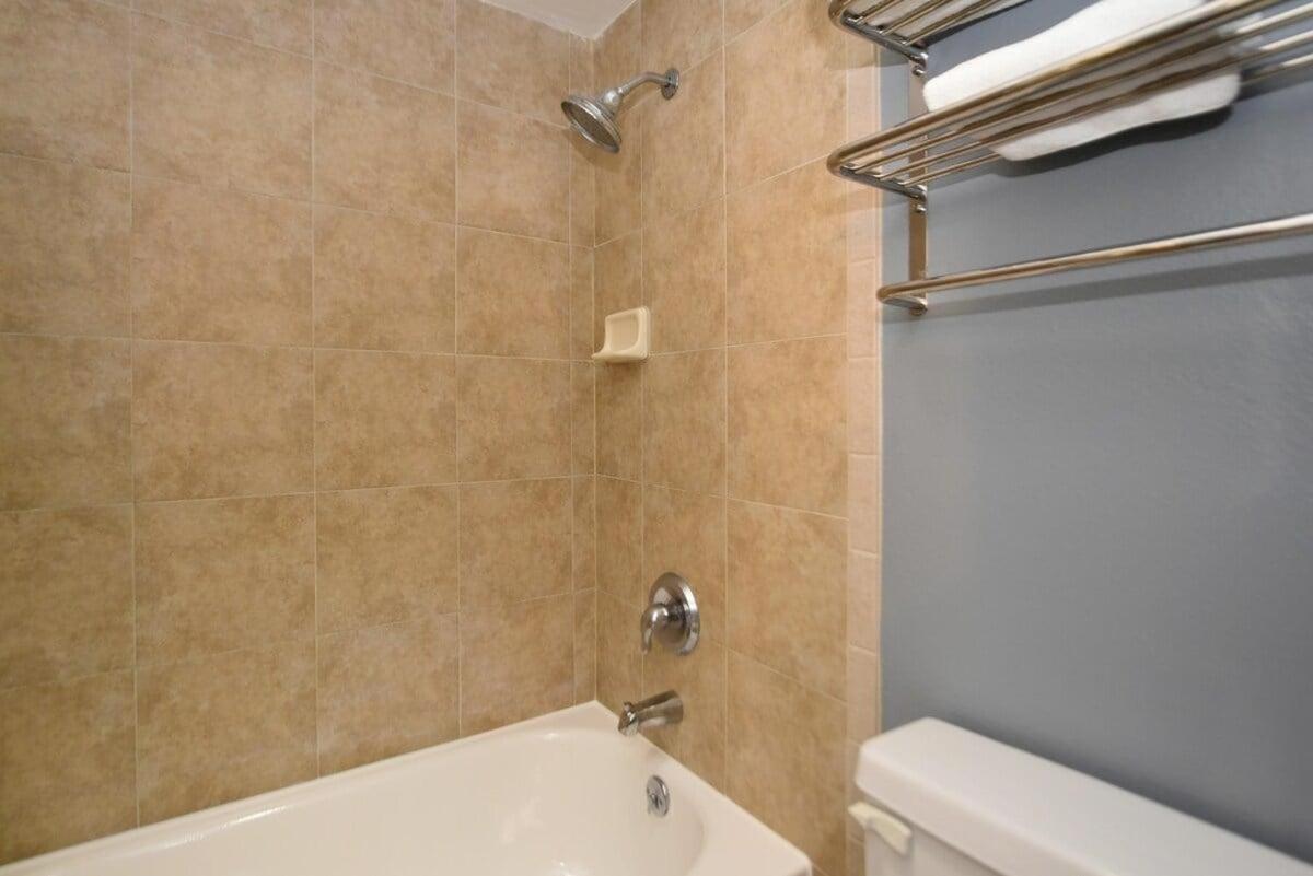 Paki Maui 207 · PM 207 BeachFront 1BD w Ocean View