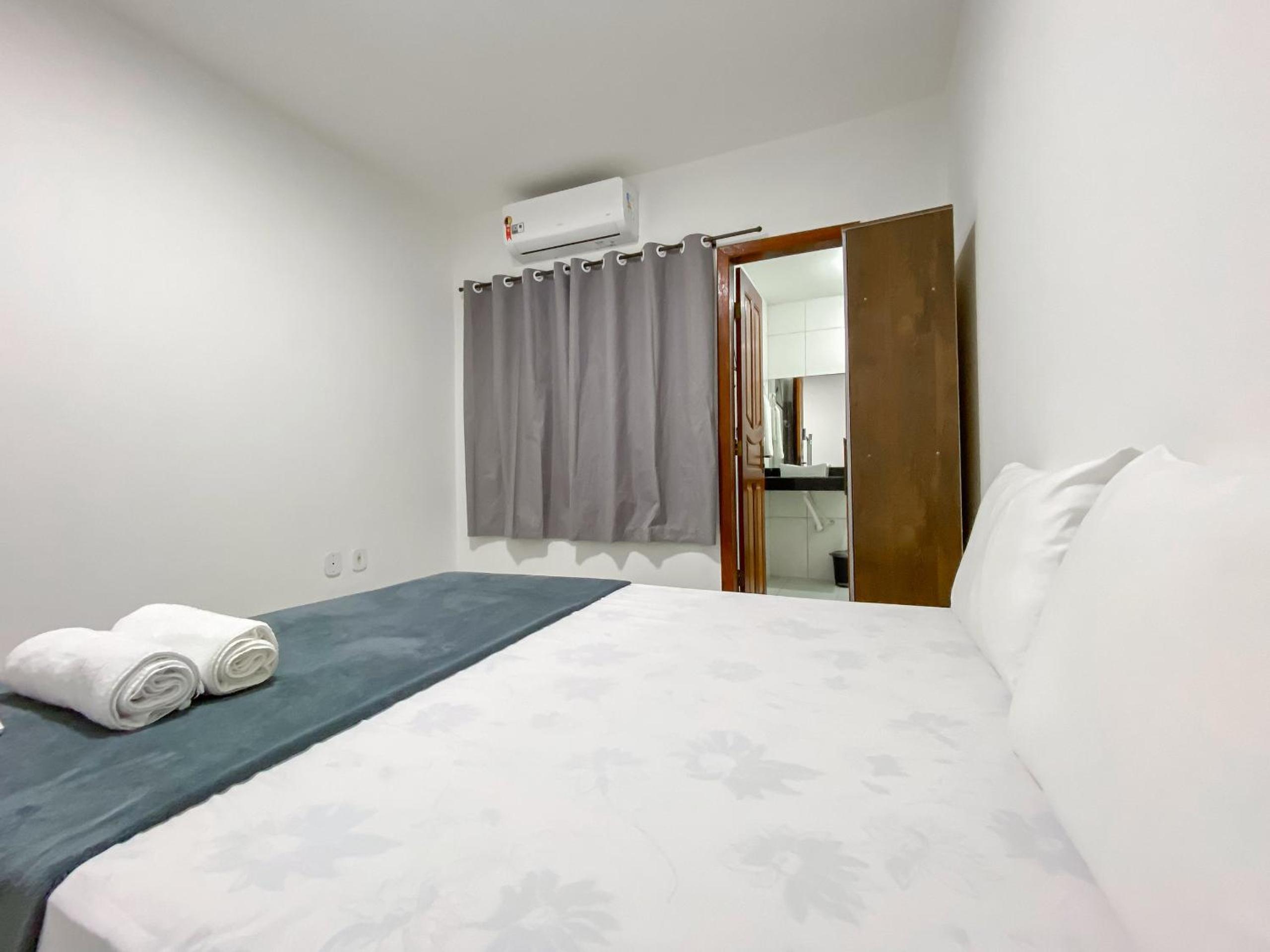Aptos com 2 quartos próximos à praia de Taperapuã