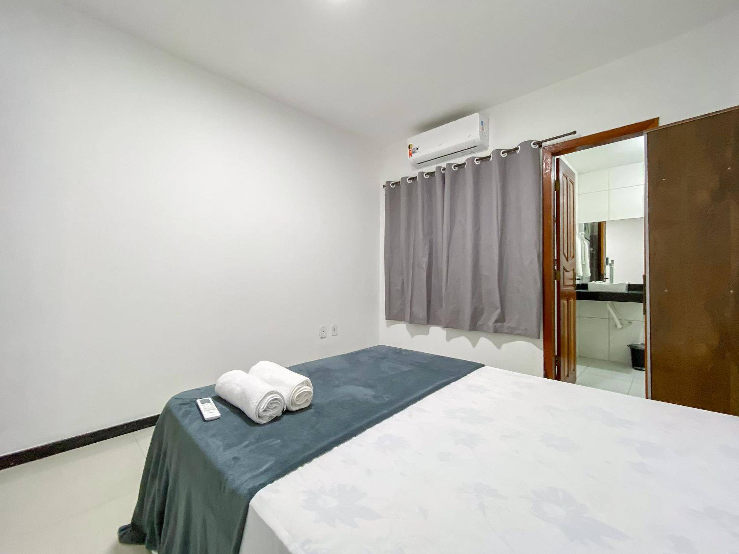 Aptos com 2 quartos próximos à praia de Taperapuã