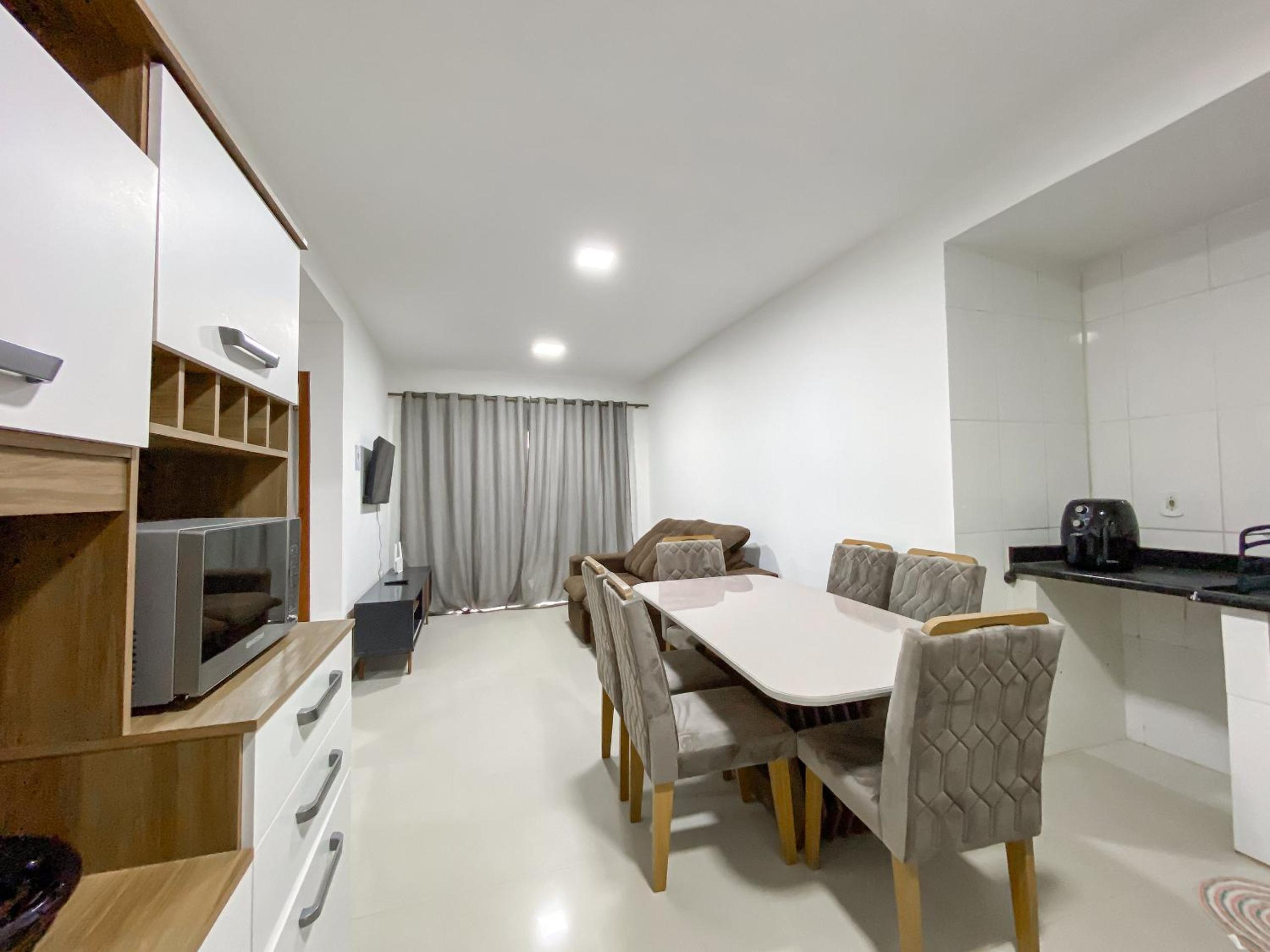 Aptos com 2 quartos próximos à praia de Taperapuã