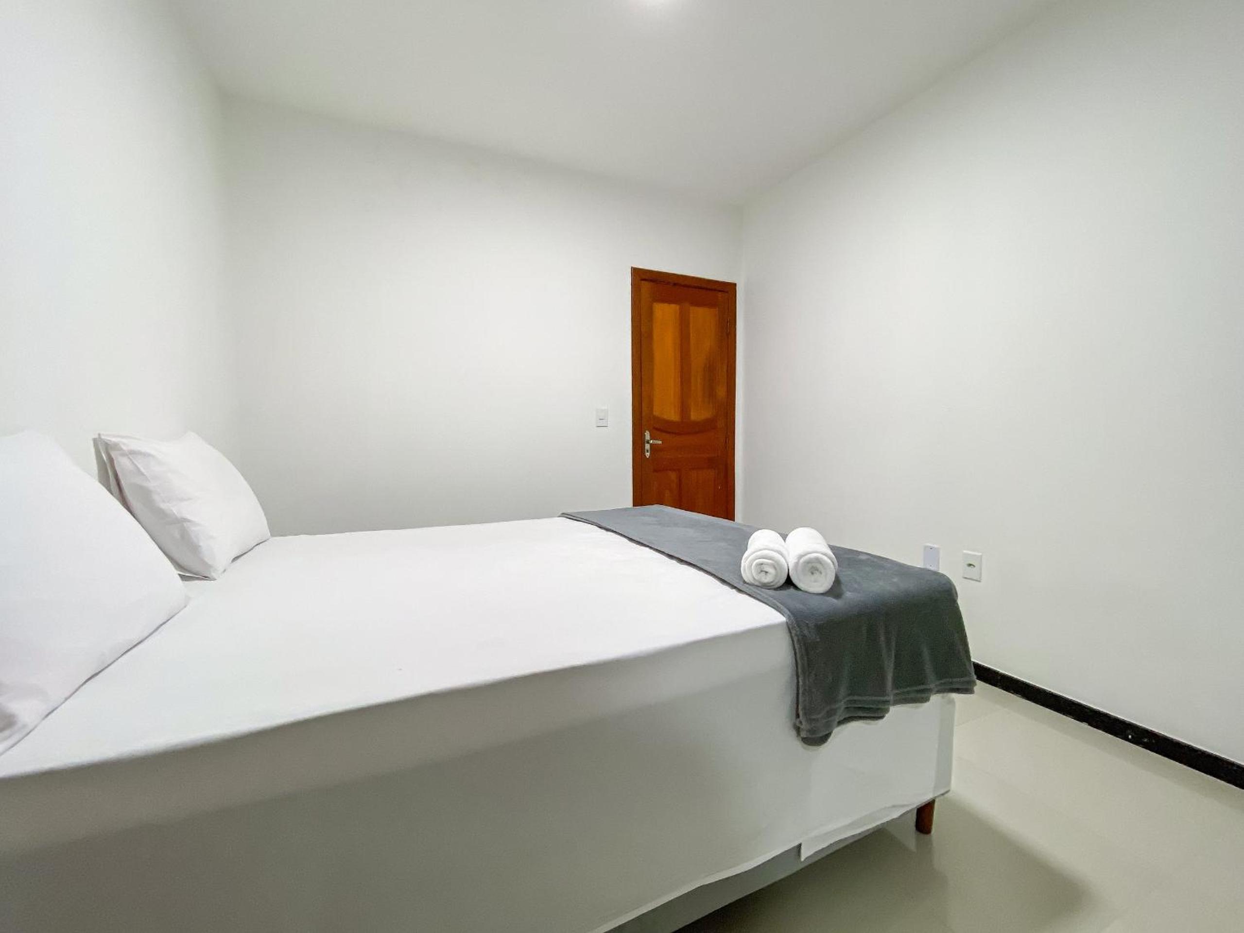 Aptos com 2 quartos próximos à praia de Taperapuã