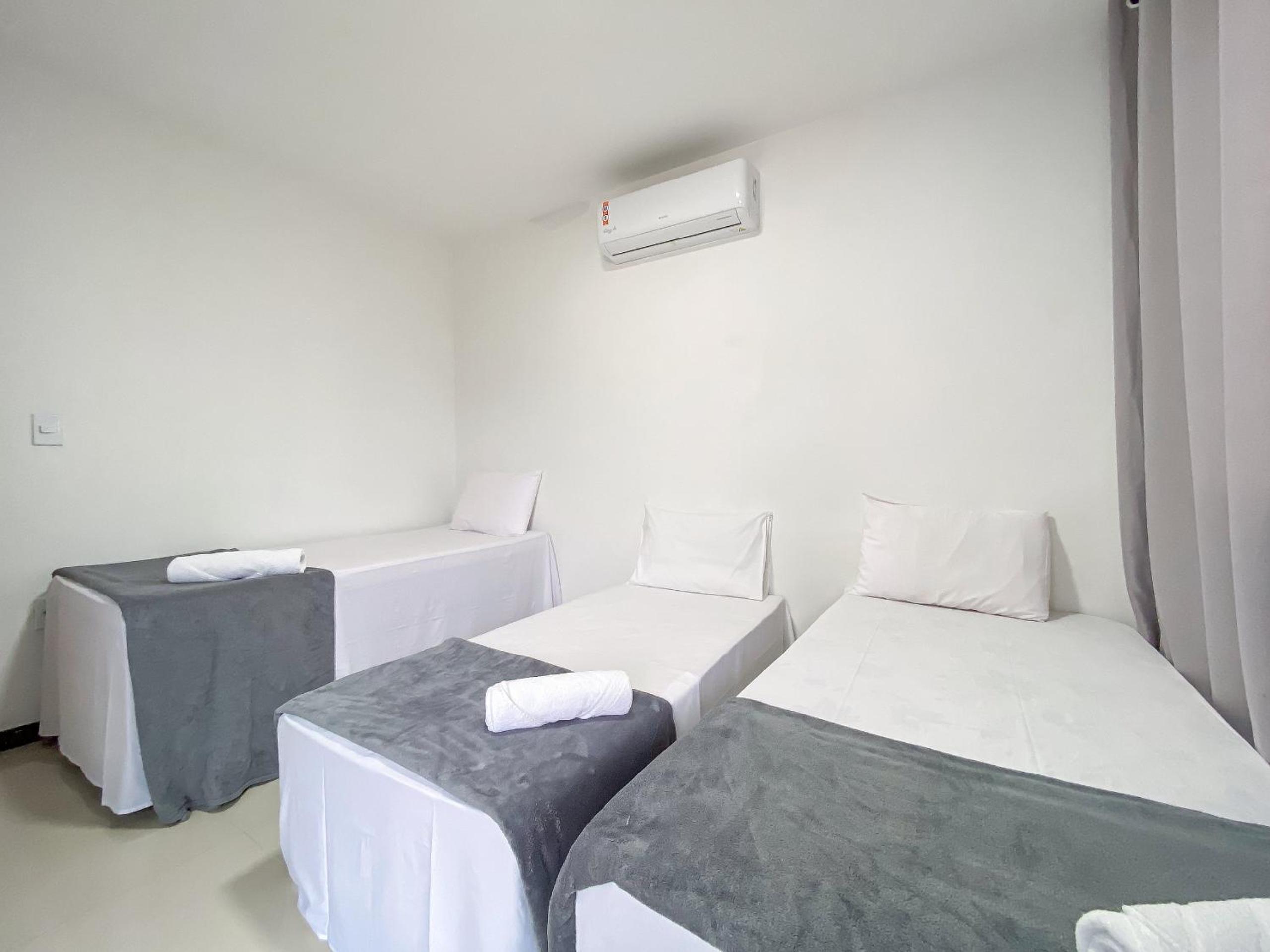 Aptos com 2 quartos próximos à praia de Taperapuã