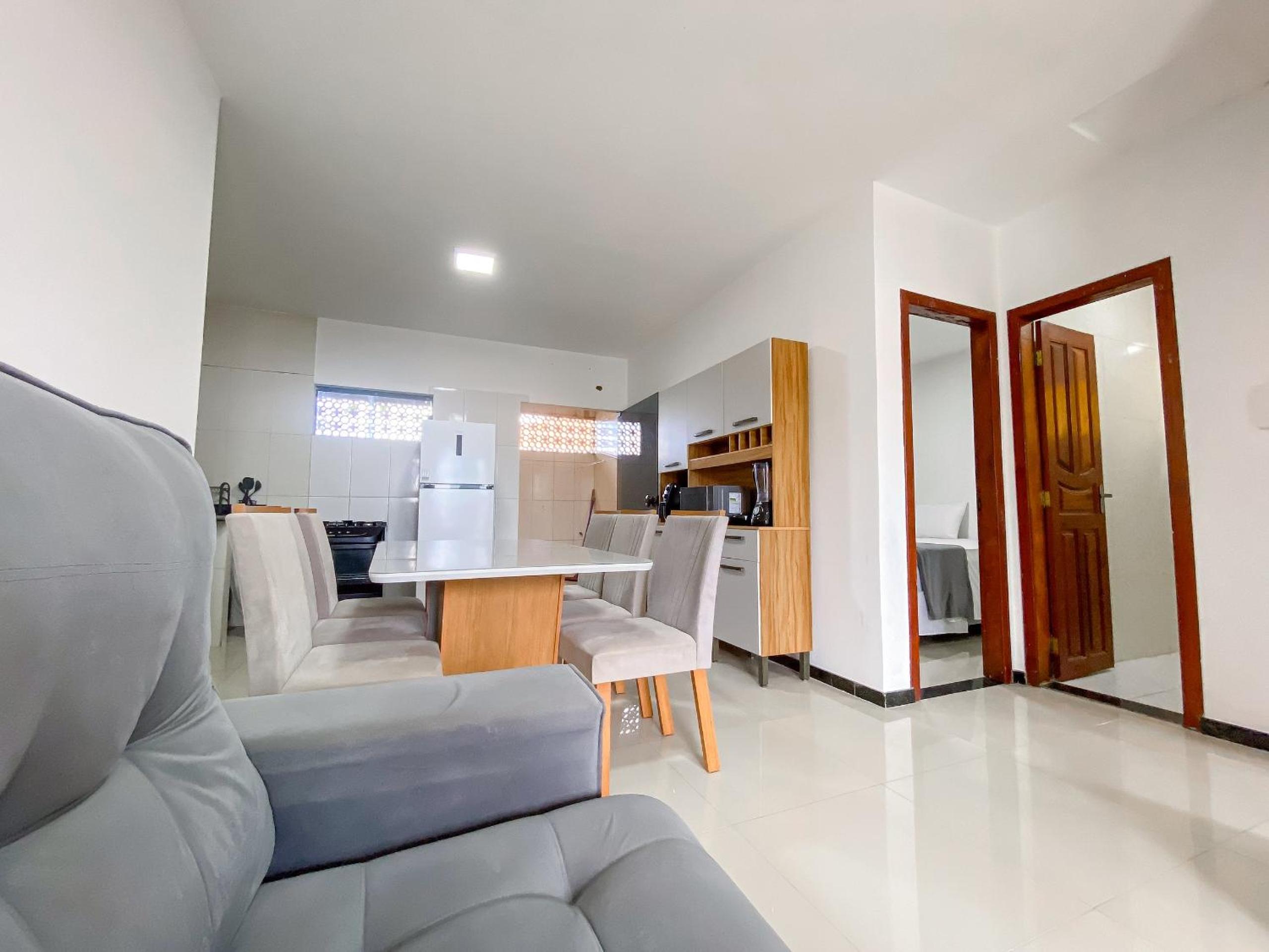 Aptos com 2 quartos próximos à praia de Taperapuã