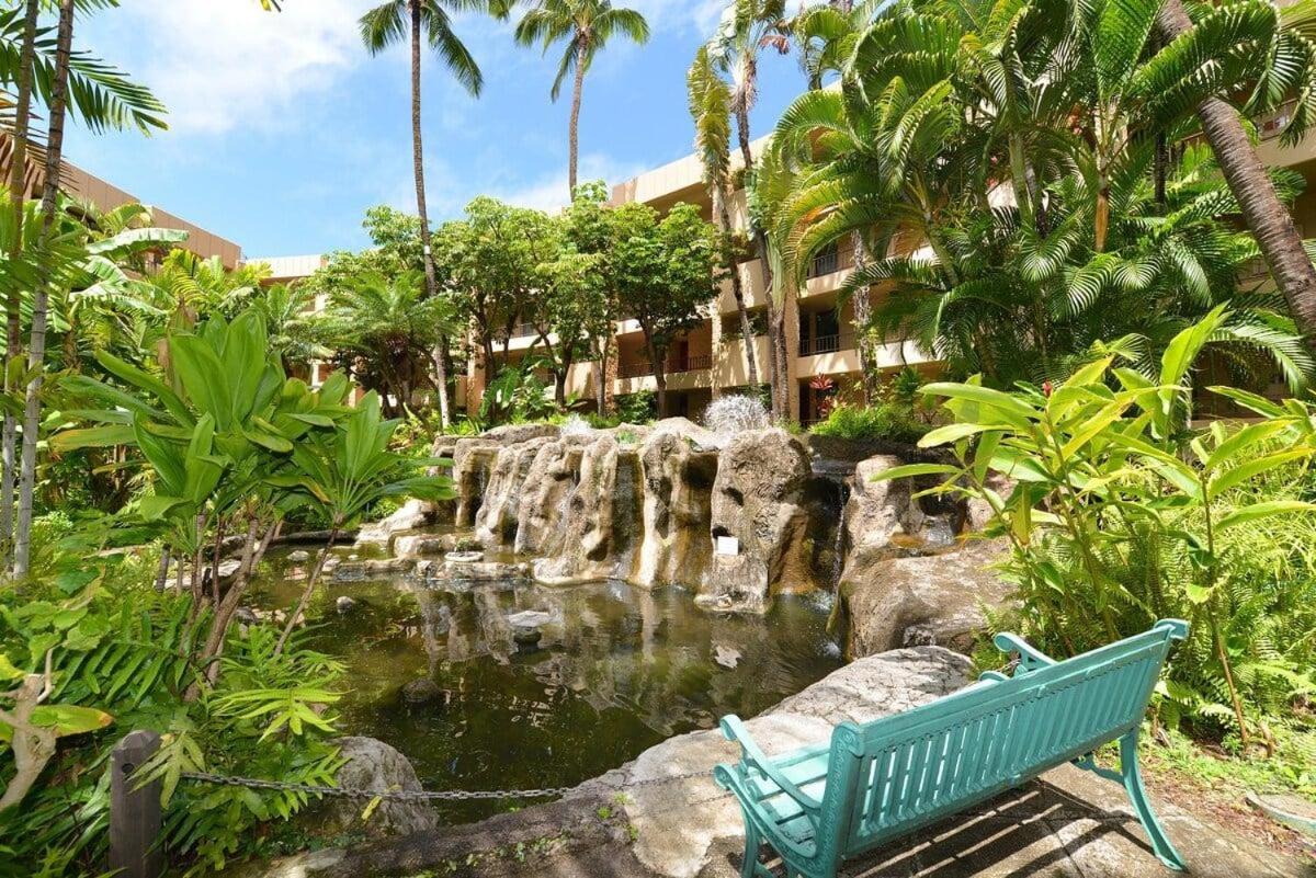 Paki Maui 207 · PM 207 BeachFront 1BD w Ocean View