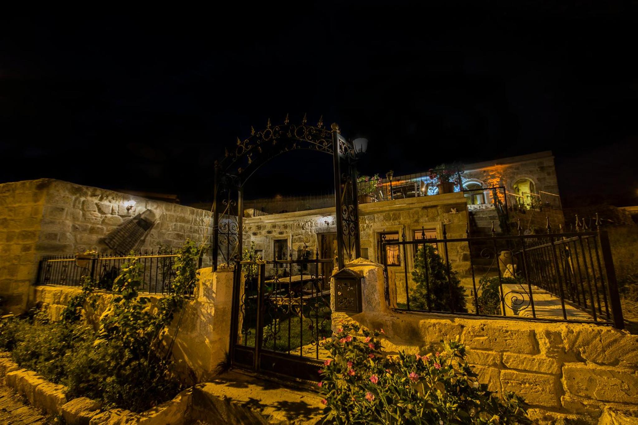 Hotel Assiana Cave Hotel - Image 1