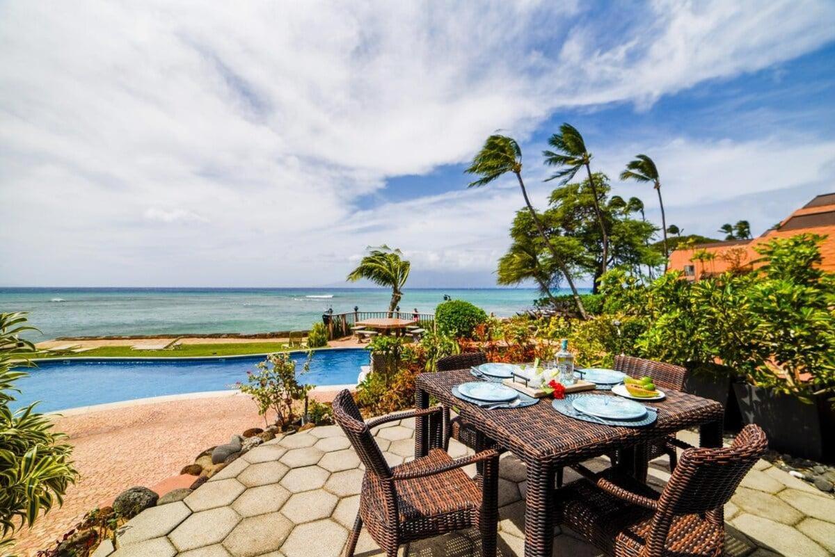 Hoyochi Nikko 105 · HN 105 OceanFront 1BD w Lanai AC Steps from
