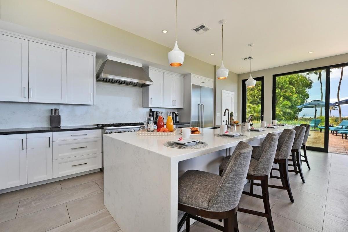 Hale Nui · HALE NUI Luxury Retreat 5BD w Private Pool Hot Tub
