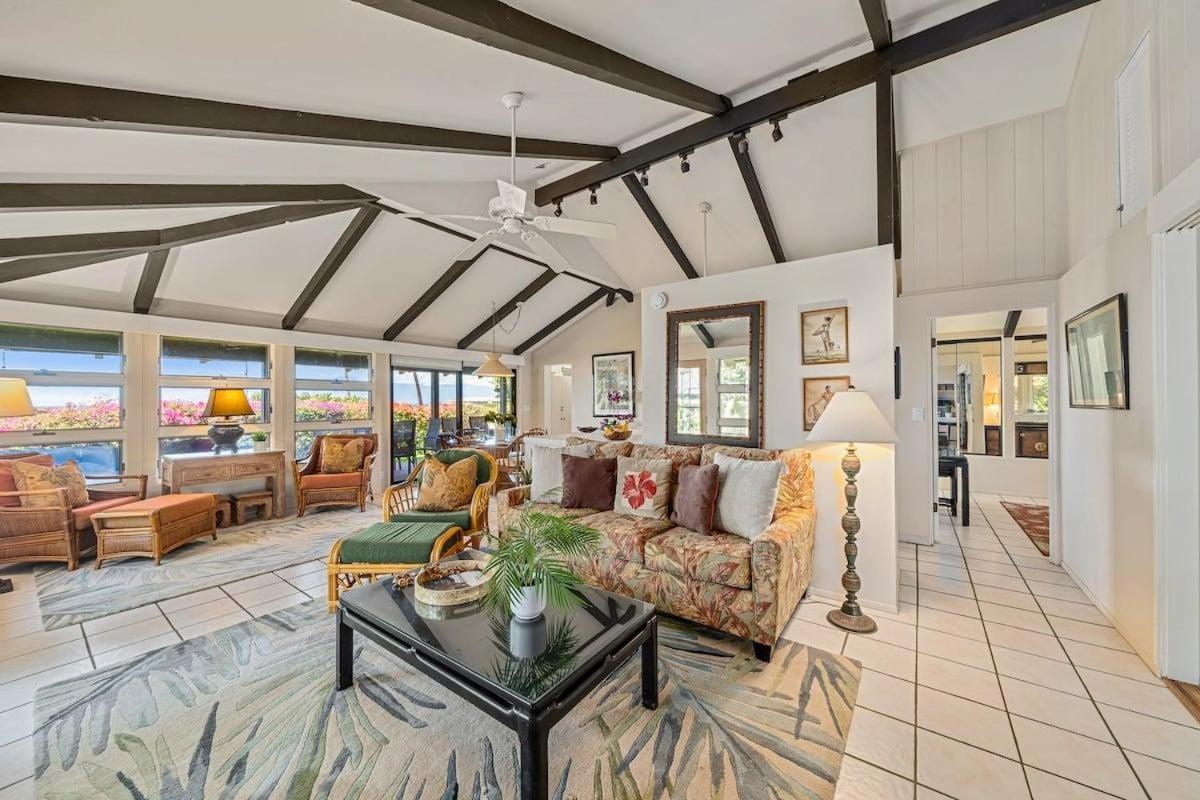 International Colony Club 43 · ICC 43 Spacious 2BD Cottage Walk