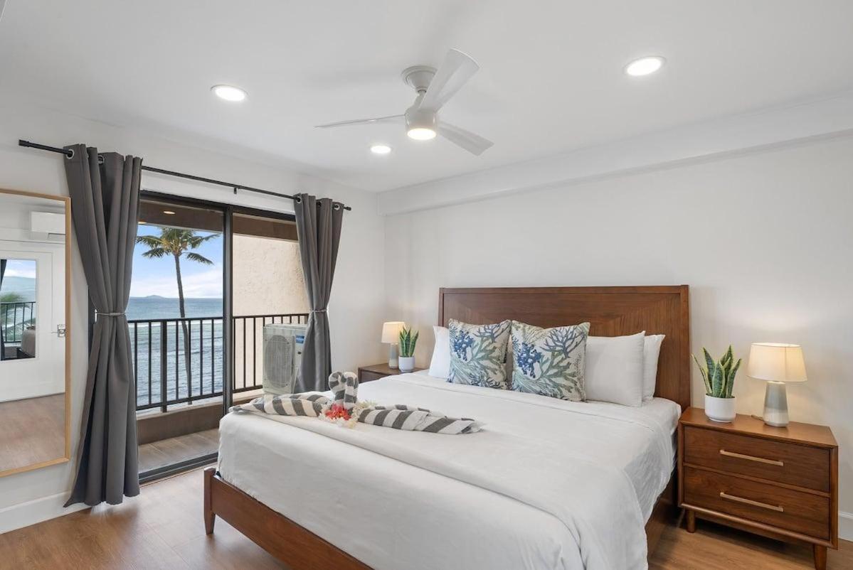 Lauloa 403 · LOA 403 Fully Remodeled Direct Oceanfront 2BD