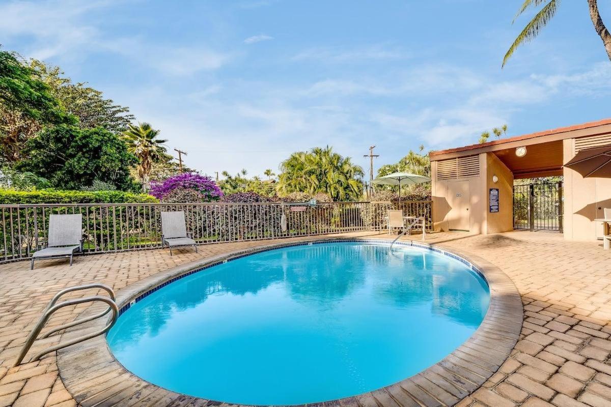 Maui Vista 1106 · MV 1106 Updated 1BD Condo Steps from Beach Poo