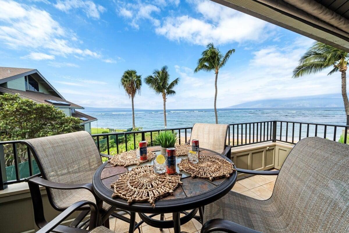 Kahana Village 3 · KHV 3 Remodeled 2BD Condo with Oceanfront Lan